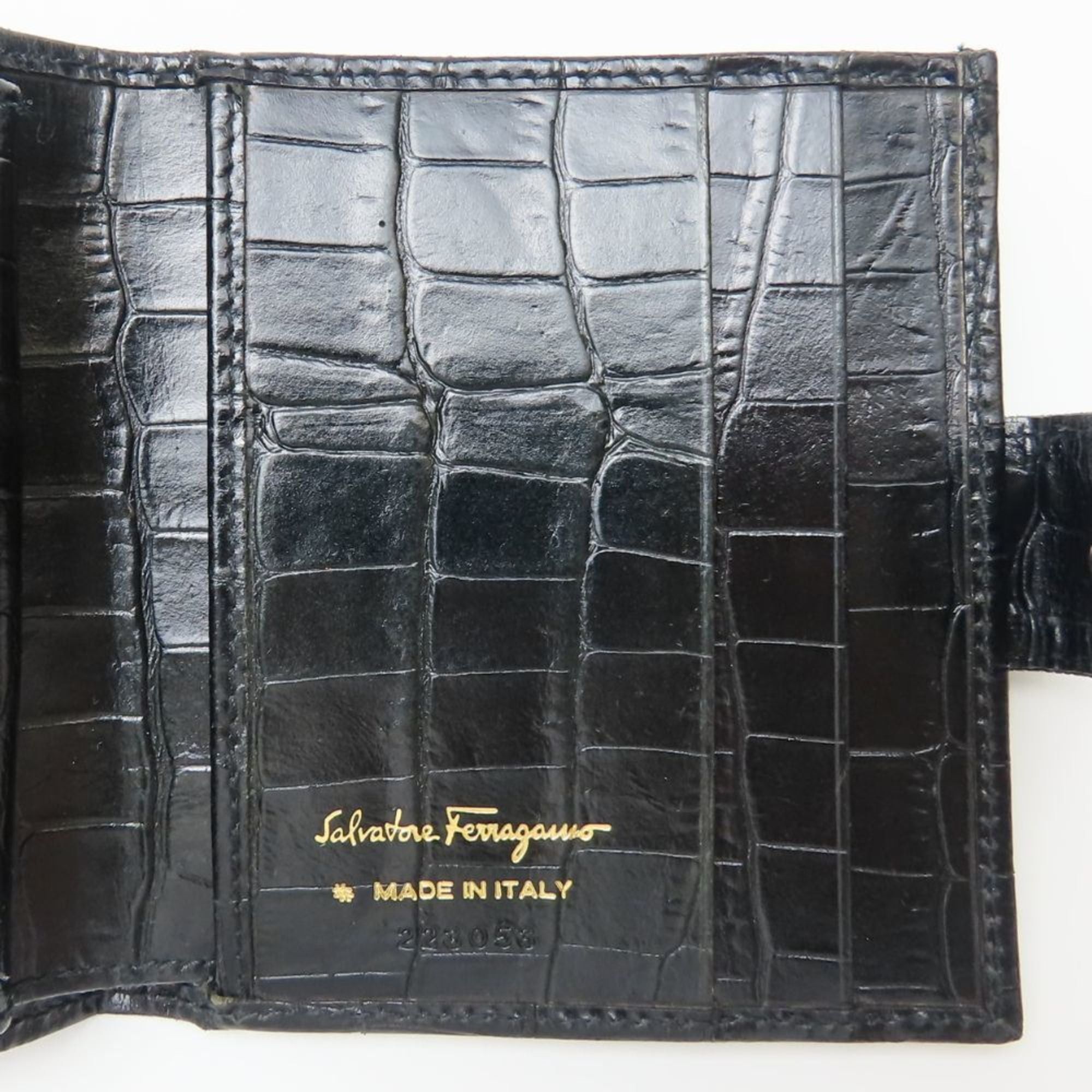 Salvatore Ferragamo Salvatore Ferragamo Women's Vara Bifold Wallet 223053 in Black Leather with Gold Hardware and Crocodile Embossing Size ONE SIZE - 20 Thumbnail