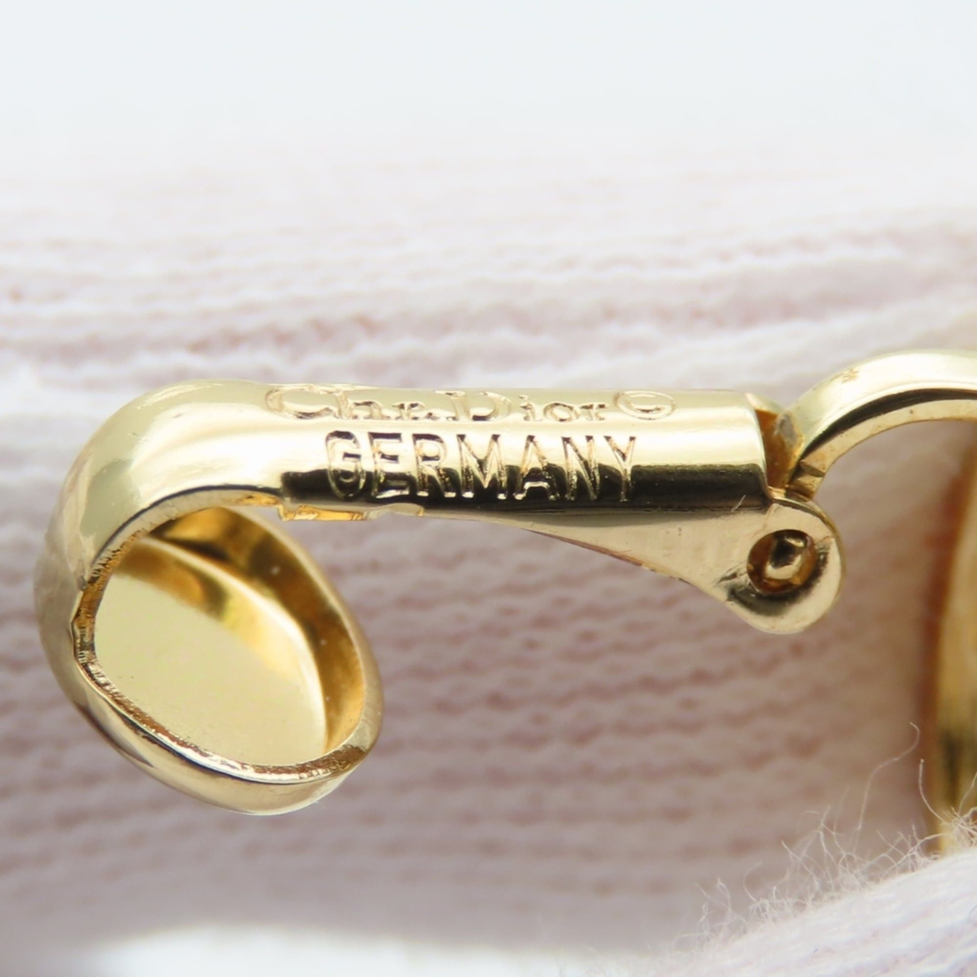 Dior Christian Dior CD logo metal earrings with rhinestones in gold GP plated. Women's. Size ONE SIZE - 7 Thumbnail