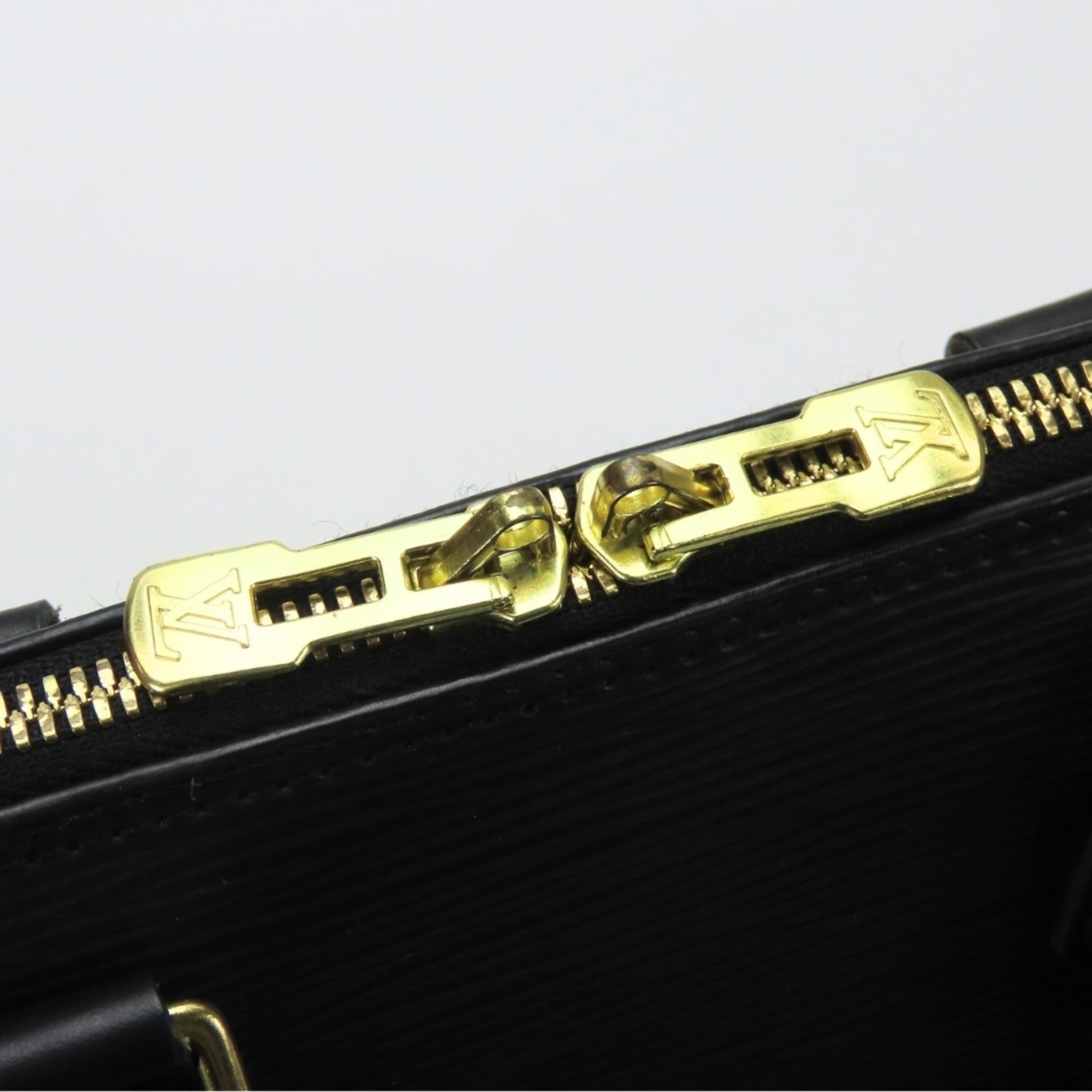 Louis Vuitton Louis Vuitton Alma Handbag M52142 Epi Leather Noir Black with Gold Hardware Chic Women's LOUIS VUITTON Size ONE SIZE - 19 Thumbnail