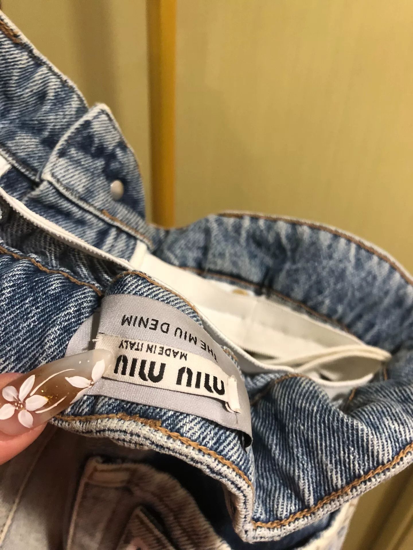 Miu Miu Miu Miu High-Waisted Denim Pants Size 25" / US 0 / IT 36 - 3 Thumbnail