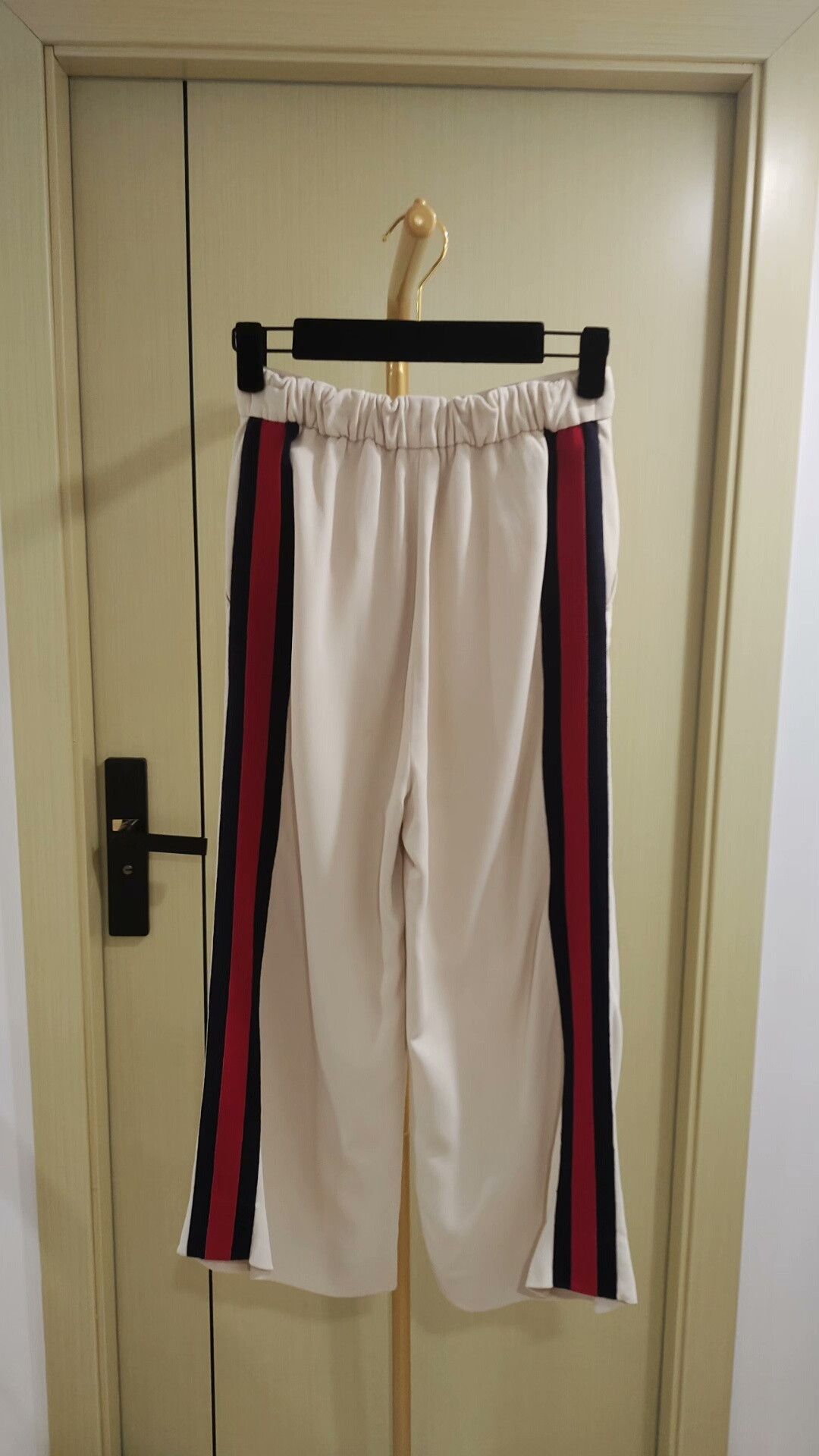 Gucci Gucci Casual Pants for Women Size 24" / US 00 / IT 34 - 2 Thumbnail