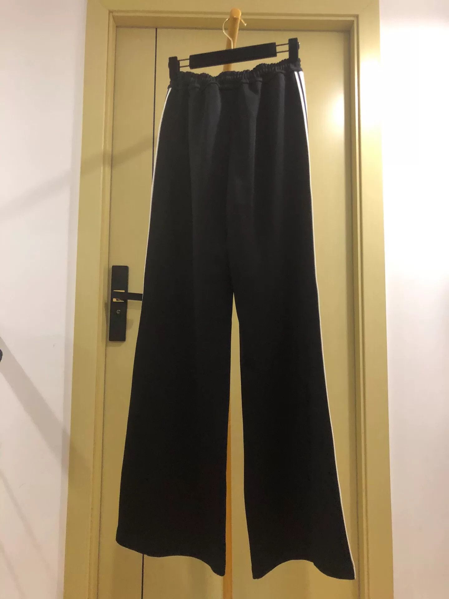 Gucci Gucci Black Unisex Sports Pants Size US 26 / EU 42 - 2 Thumbnail