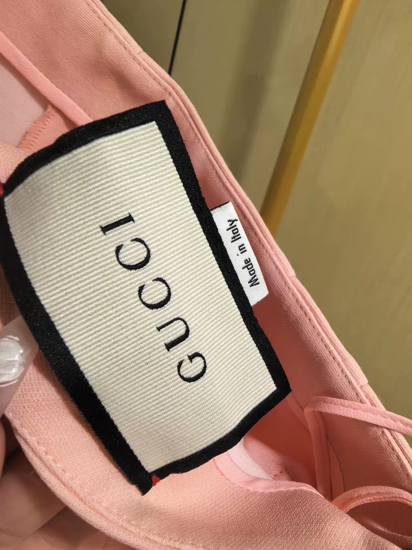 Gucci Gucci Pink Wool Silk Shorts Size 26" / US 2 / IT 38 - 6 Thumbnail
