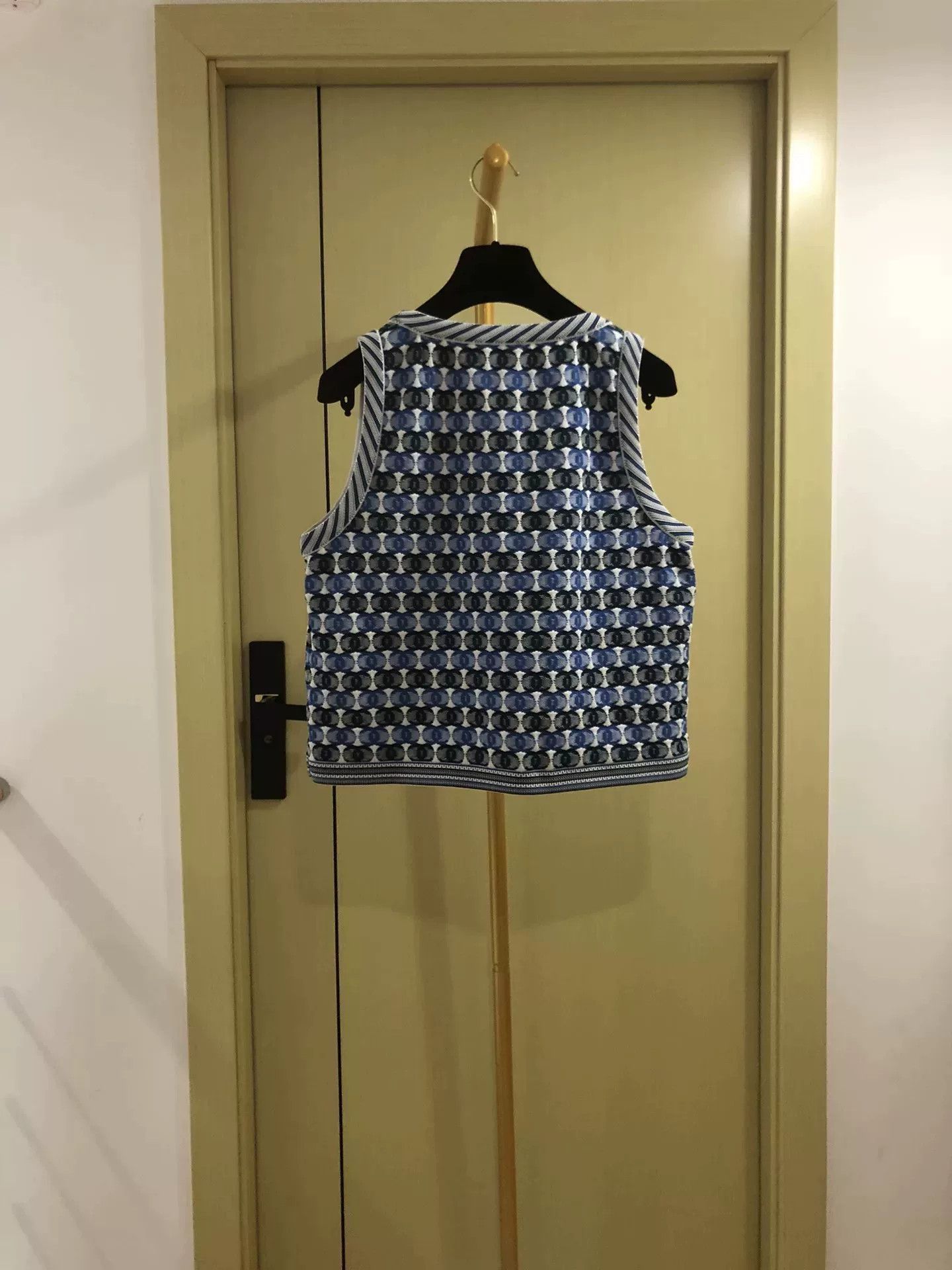 Chanel Chanel Knit Tank Top with Logo Size M / US 6-8 / IT 42-44 - 2 Thumbnail