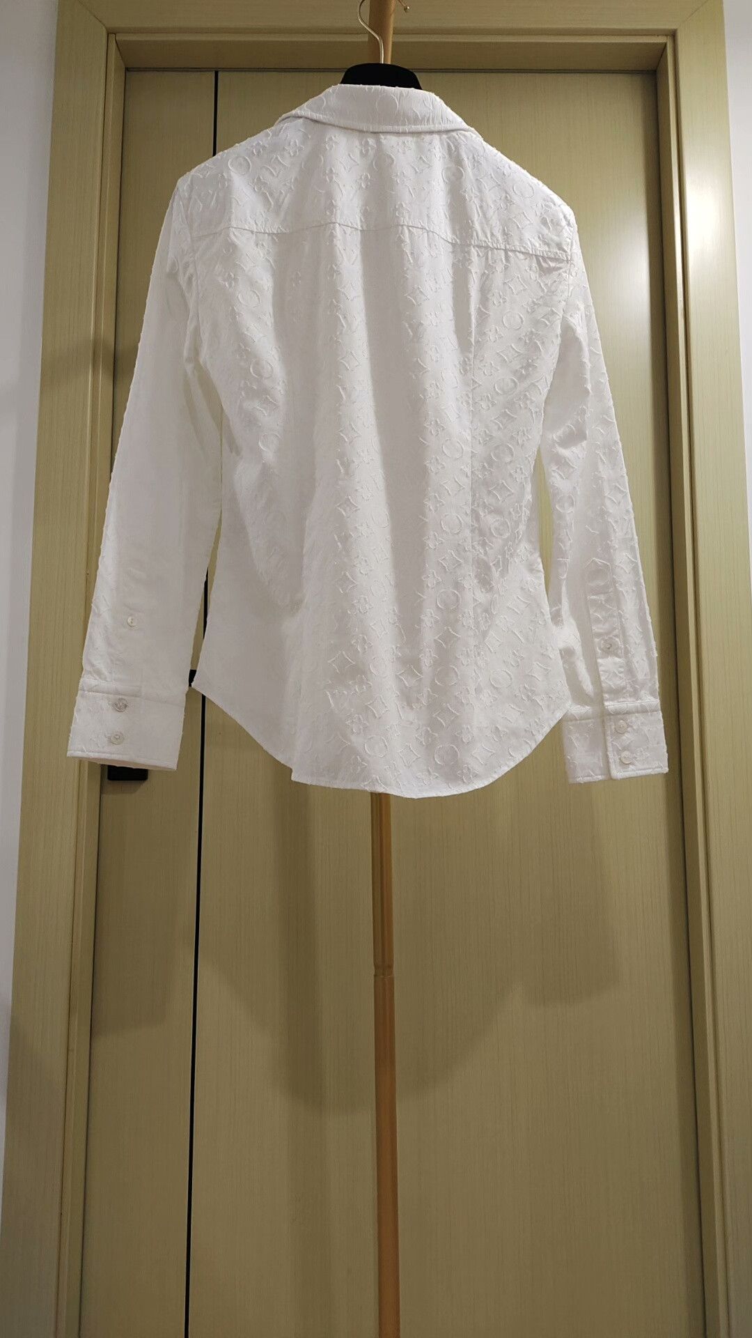 Louis Vuitton Louis Vuitton White Monogram Shirt Size US M / EU 48-50 / 2 - 2 Thumbnail