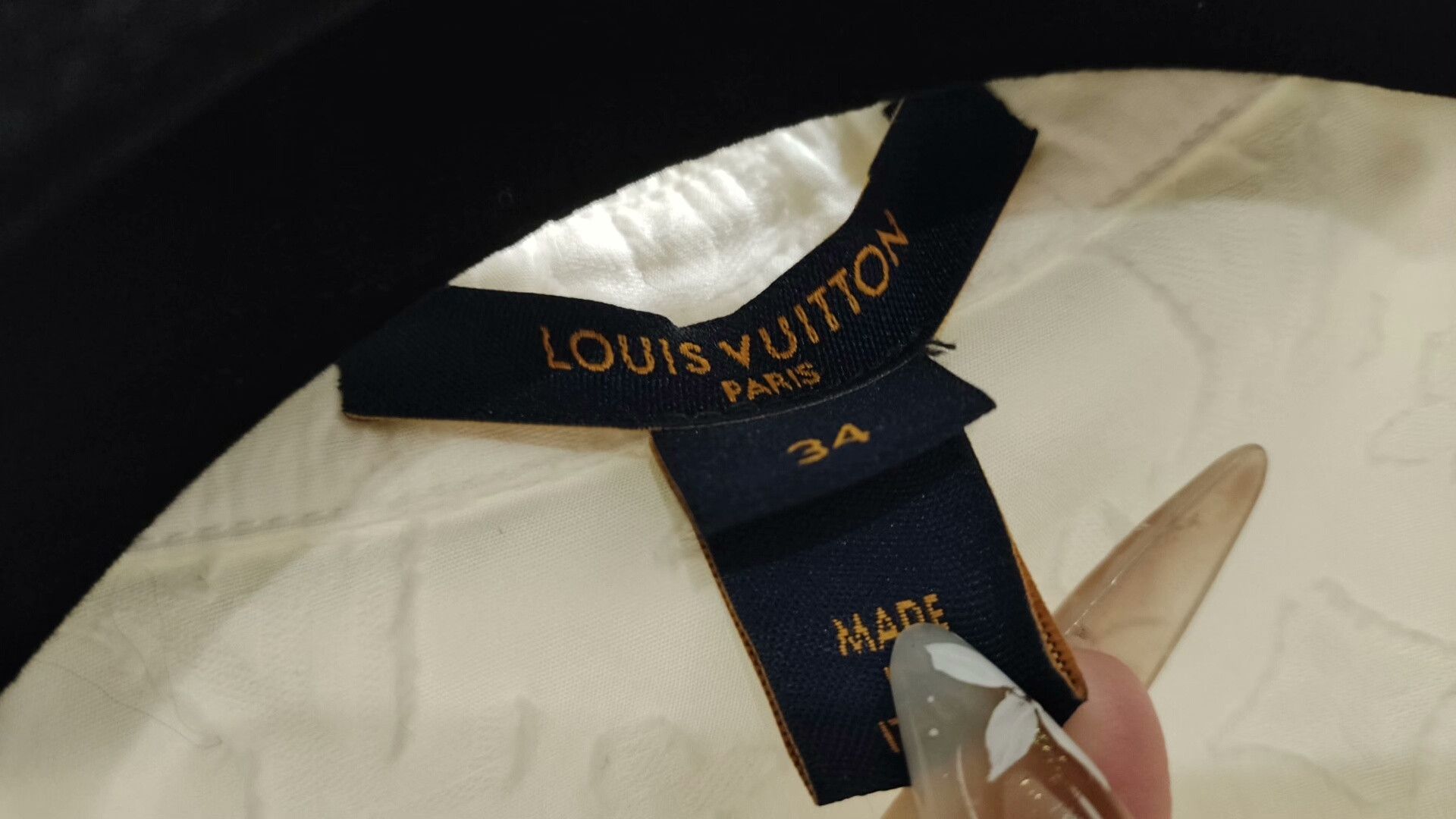Louis Vuitton Louis Vuitton White Monogram Shirt Size US M / EU 48-50 / 2 - 5 Thumbnail