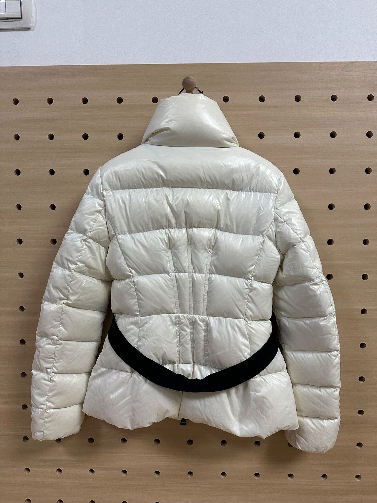 Moncler Moncler Danae Women's White Down Jacket Size XS / US 0-2 / IT 36-38 - 3 Thumbnail