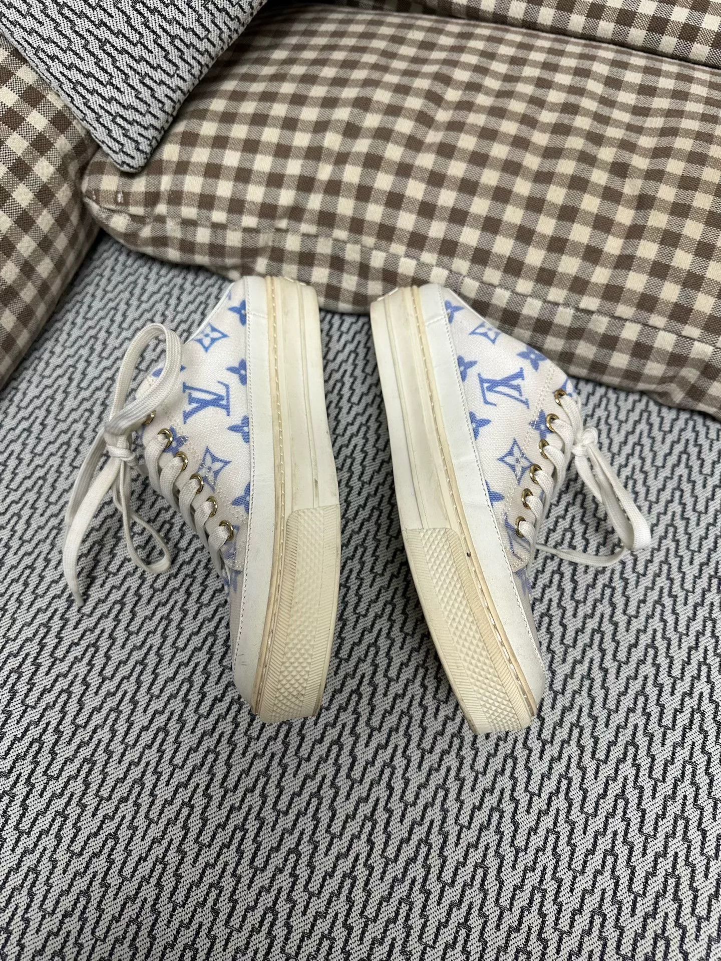 Louis Vuitton Louis Vuitton Low-Top Women's Shoes Size US 4 / IT 34 - 4 Thumbnail