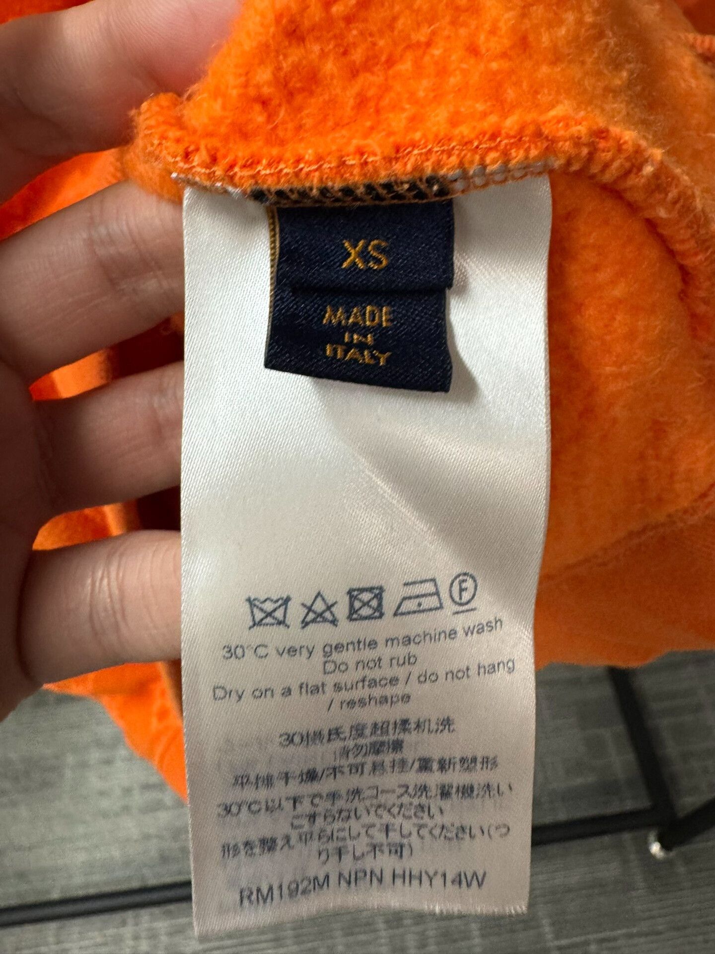 Louis Vuitton Louis Vuitton Orange Logo Hoodie XS Size XS / US 0-2 / IT 36-38 - 2 Thumbnail