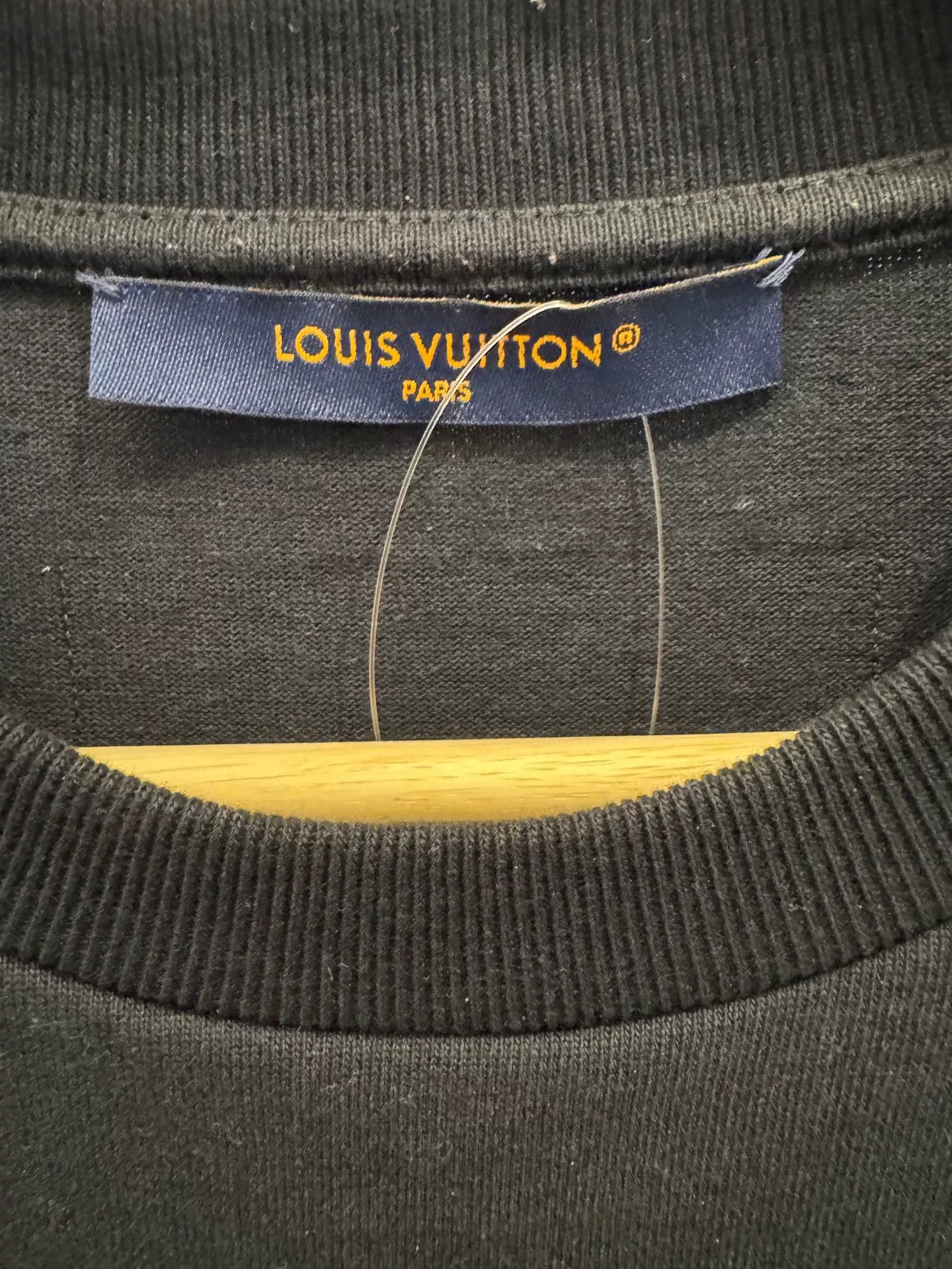 Louis Vuitton Louis Vuitton Short Sleeve Embroidered Tee Size US S / EU 44-46 / 1 - 3 Thumbnail