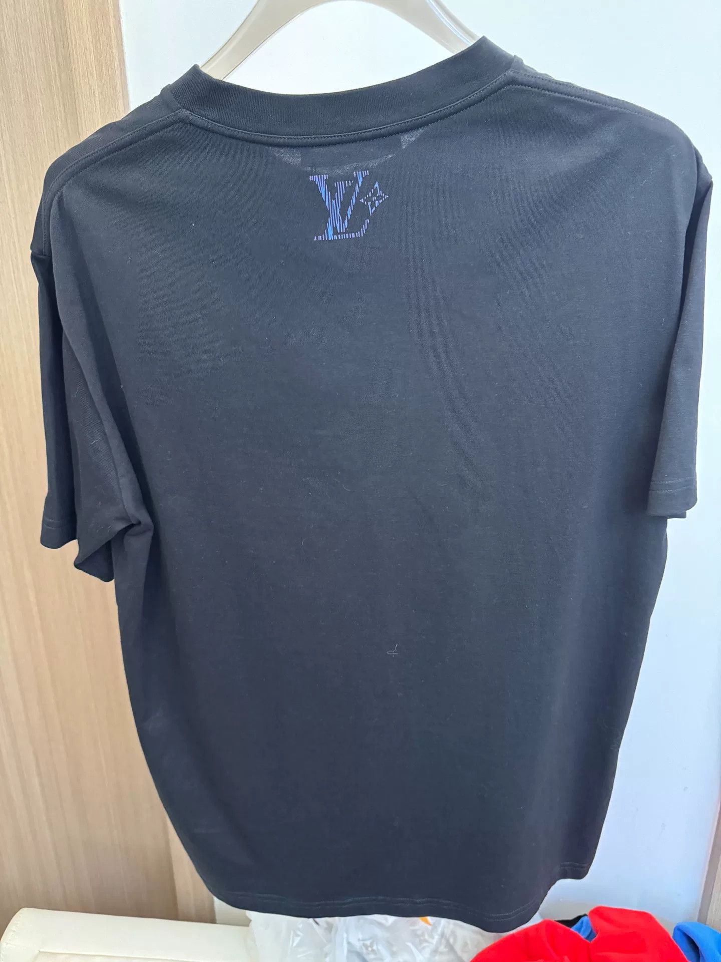 Louis Vuitton Louis Vuitton Logo Print T-Shirt L Size Size US L / EU 52-54 / 3 - 2 Thumbnail