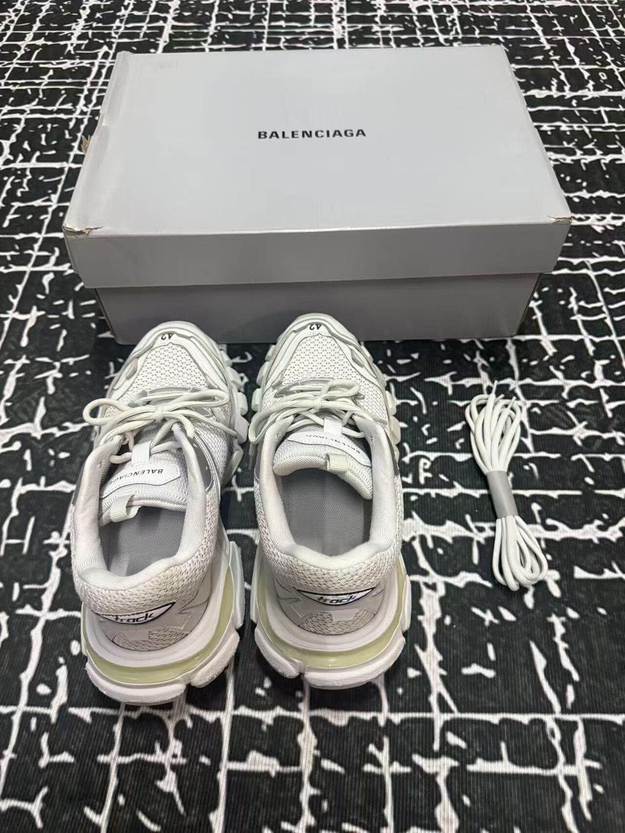 Balenciaga Balenciaga Track 3.0 Sneakers White Size US 9 / EU 42 - 3 Thumbnail