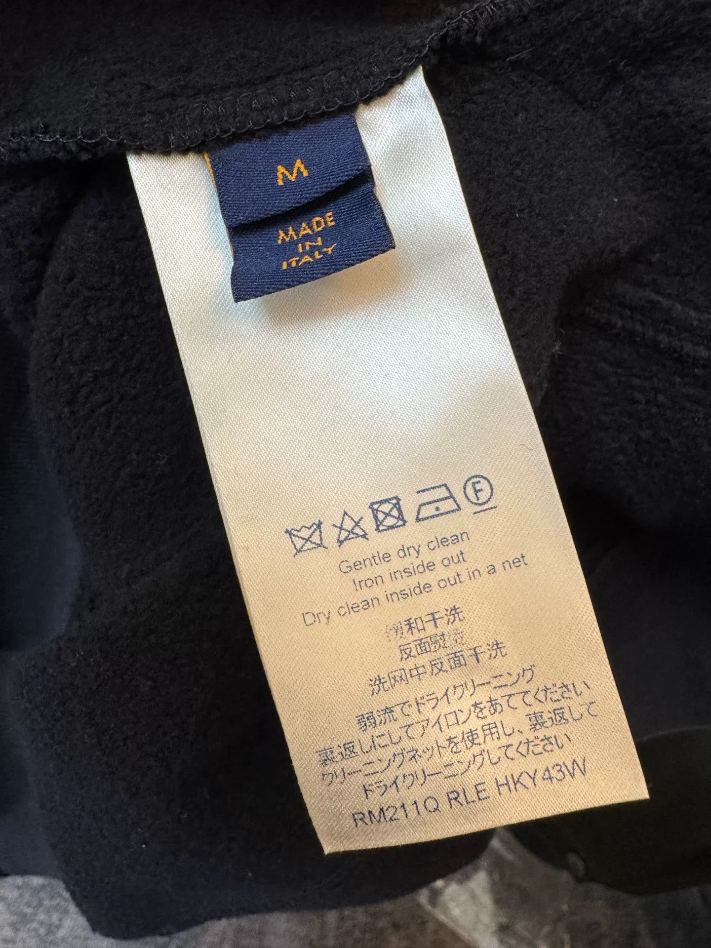 Louis Vuitton Louis Vuitton Black Monogram Sweatshirt M Size Size US M / EU 48-50 / 2 - 4 Thumbnail