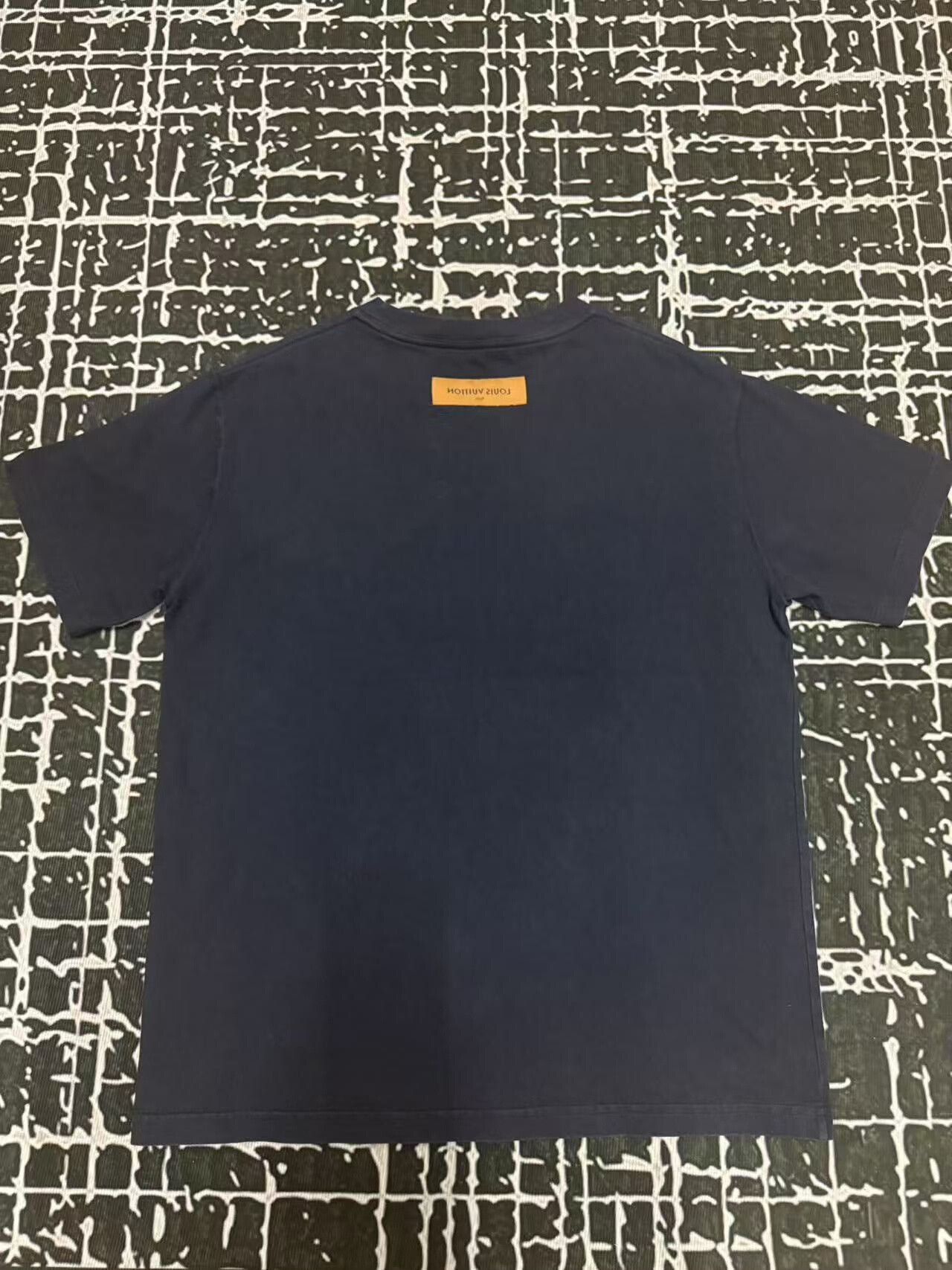 Louis Vuitton Louis Vuitton Short Sleeve T-Shirt Size US L / EU 52-54 / 3 - 2 Thumbnail