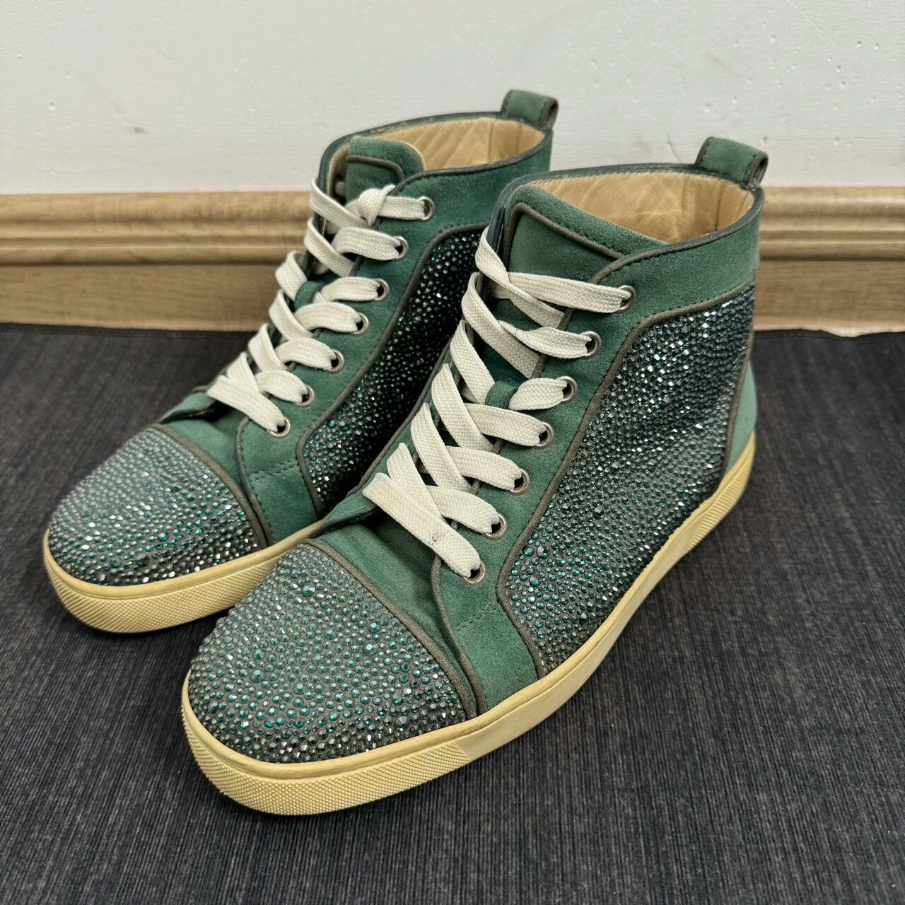 Christian Louboutin Christian Louboutin Green Suede High-Top Sneakers Size US 8.5 / IT 38.5 - 2 Thumbnail