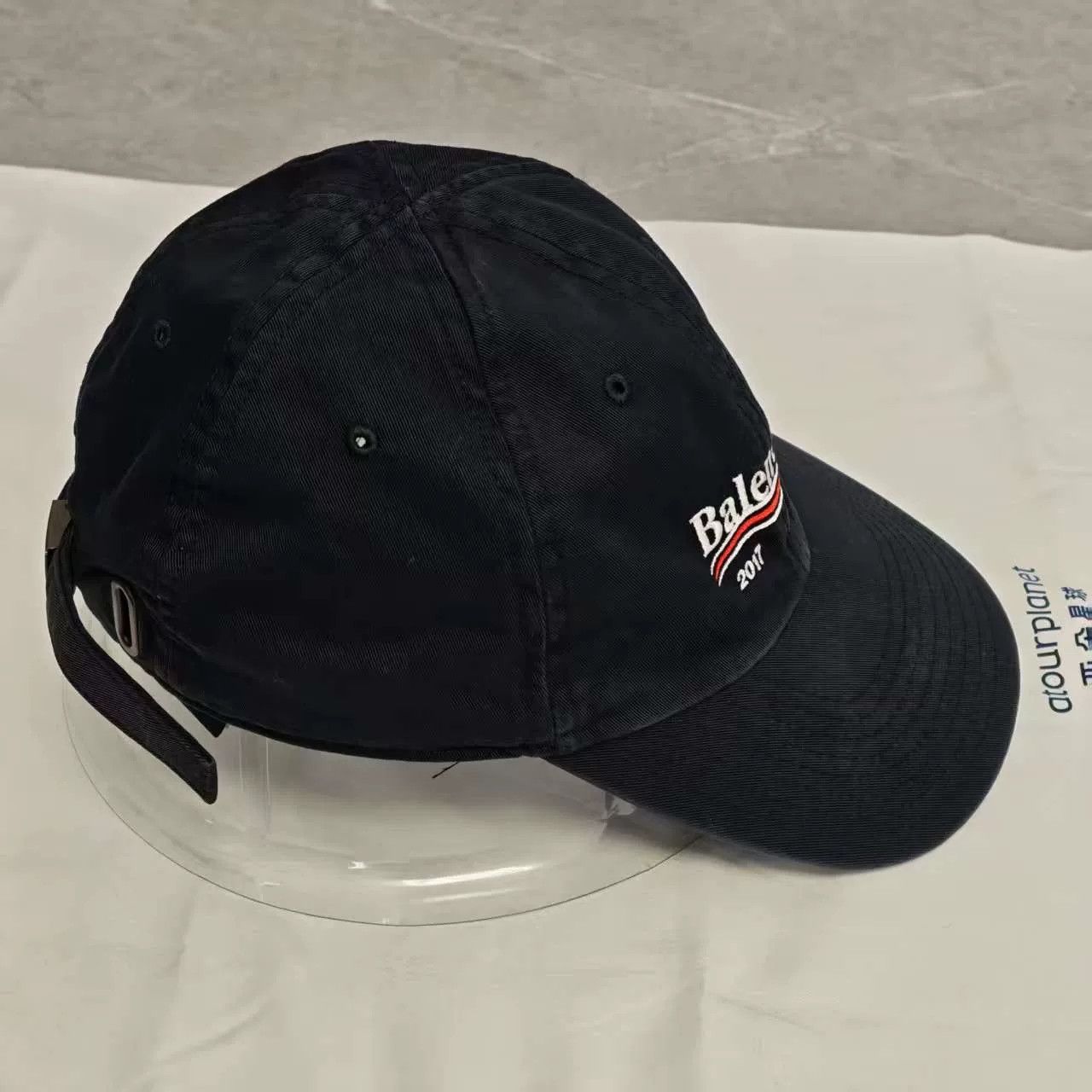 Balenciaga Balenciaga 2017 Black Baseball Cap Size ONE SIZE - 3 Thumbnail