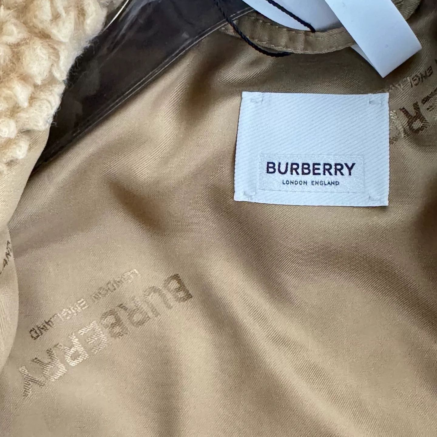 Burberry Burberry Sherpa Jacket in UK8 Size Size S / US 4 / IT 40 - 5 Thumbnail