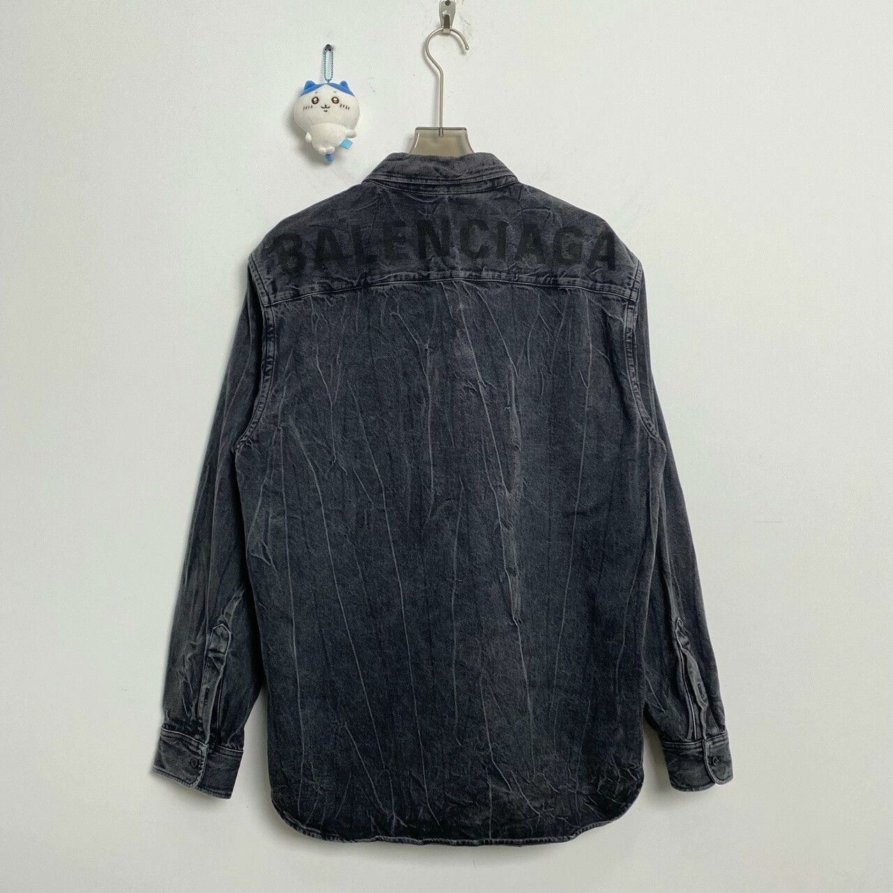 Balenciaga Balenciaga Distressed Logo Denim Shirt Size US S / EU 44-46 / 1 - 2 Thumbnail