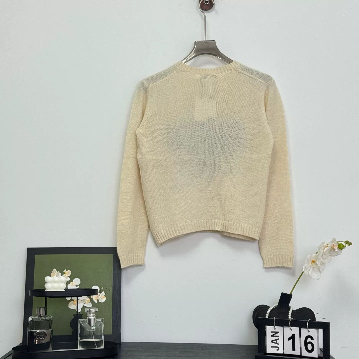 Dior Dior Embroidered Cashmere Sweater Size 38 Size S / US 4 / IT 40 - 2 Thumbnail
