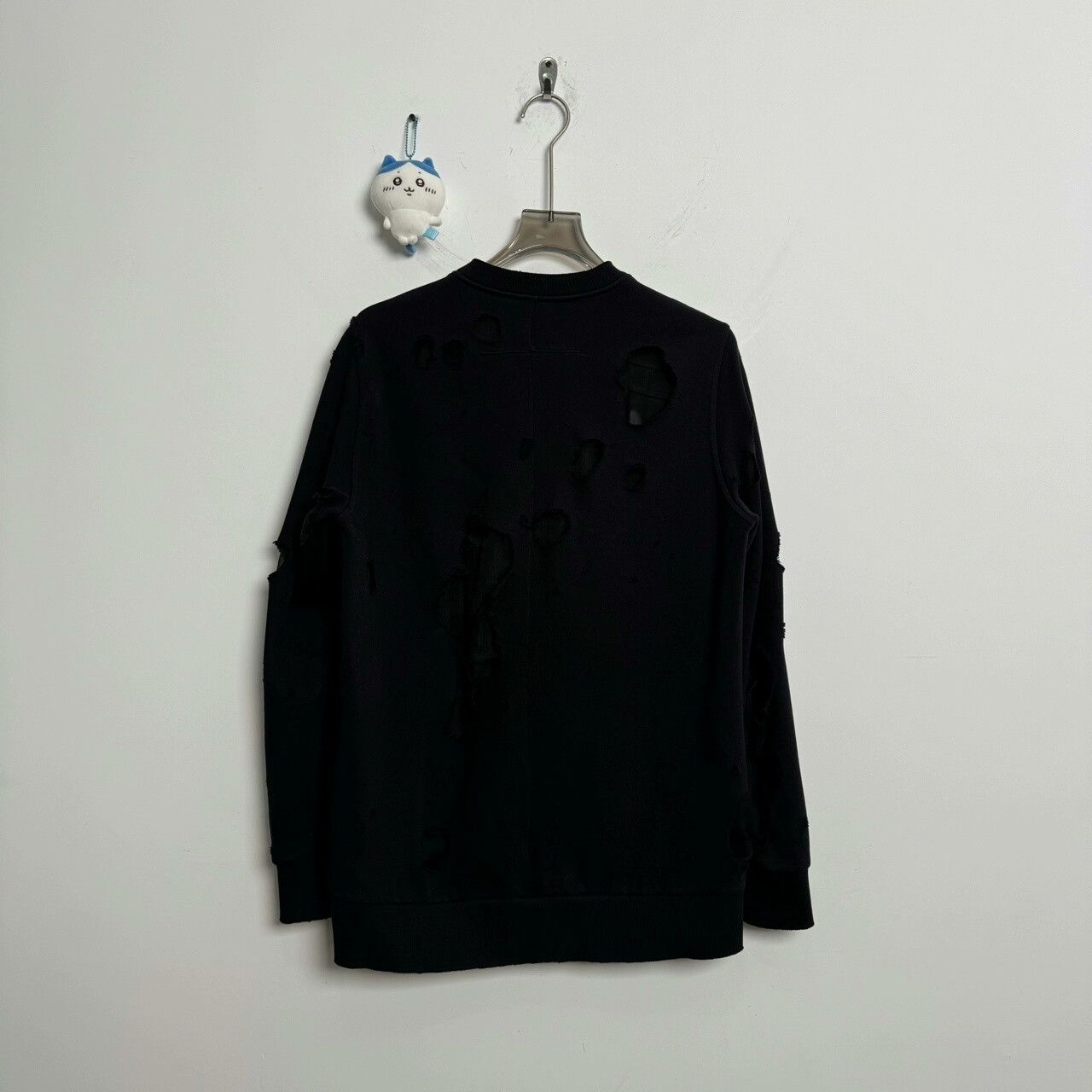 Givenchy Givenchy Distressed Logo Sweatshirt XS Size XS / US 0-2 / IT 36-38 - 2 Thumbnail