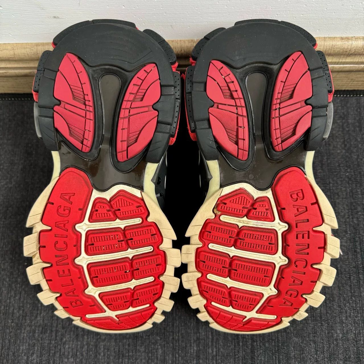 Balenciaga Balenciaga Track Sneakers Black Red Size 35 Size US 5 / EU 37 - 6 Thumbnail