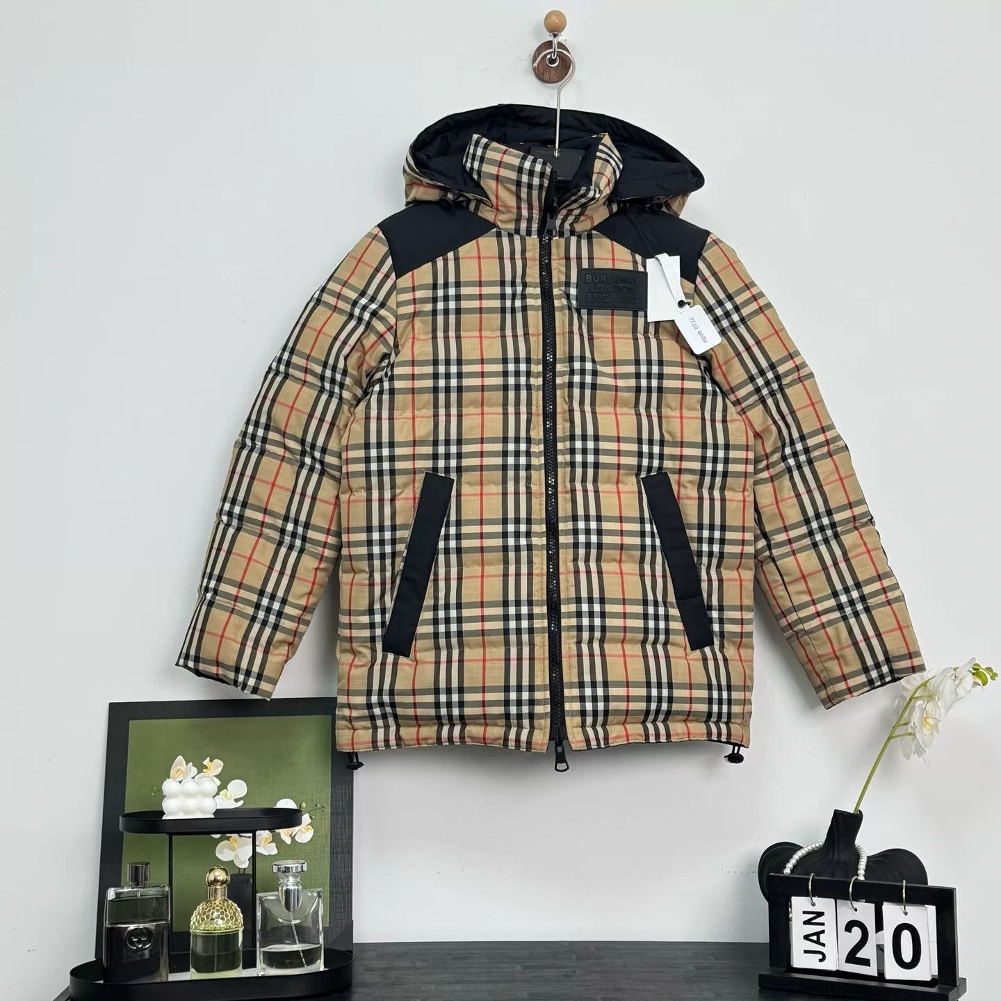 Burberry Burberry Plaid Colorblock Reversible Down Jacket Size US S / EU 44-46 / 1 - 3 Thumbnail