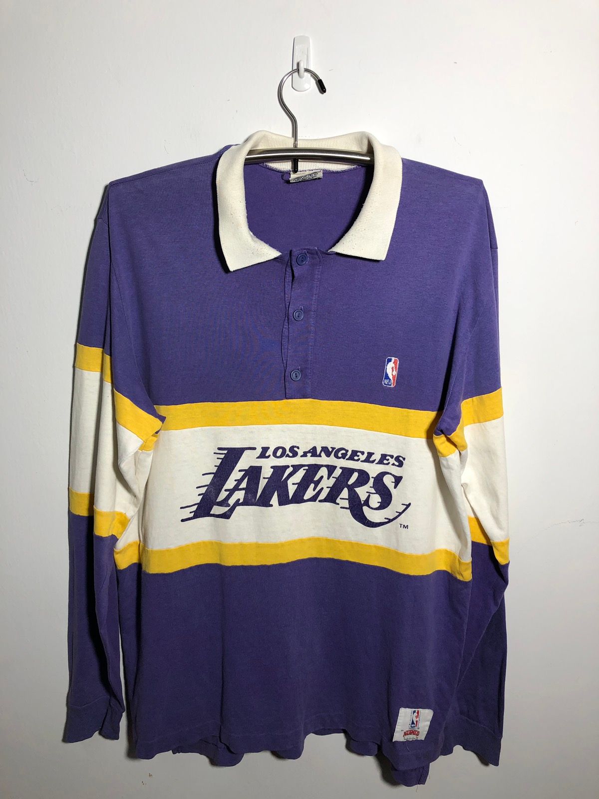 Vintage Vintage Los Angeles Lakers polo T Shirt NBA Basketball Player Trainer 1990s Size US XL / EU 56 / 4 - 1 Preview