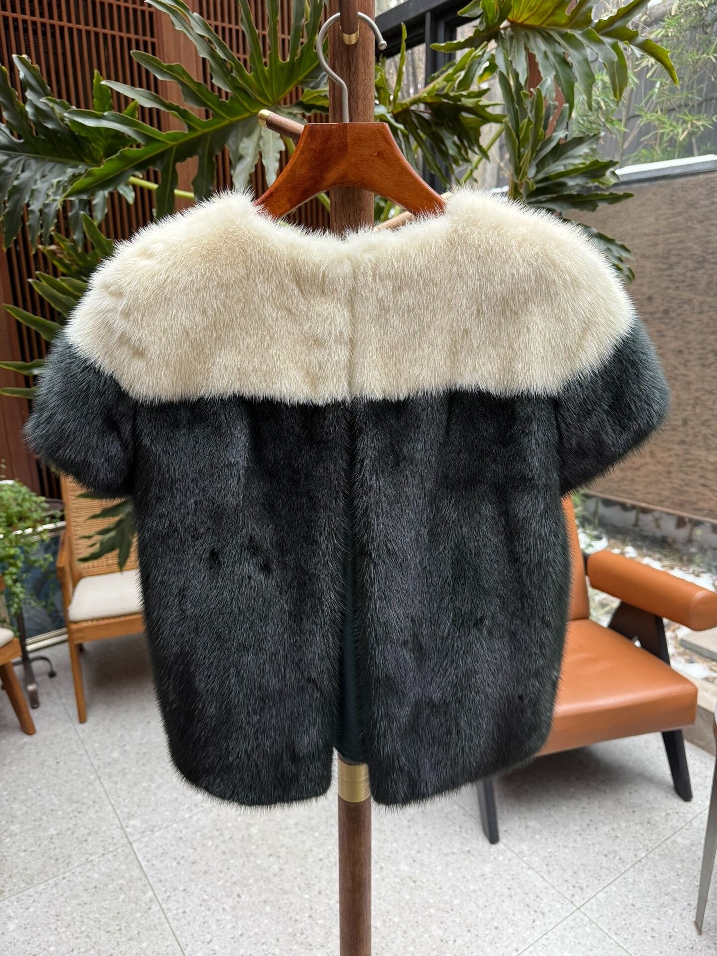 Dior Dior Fur Outerwear Size 36 Size XS / US 0-2 / IT 36-38 - 2 Thumbnail