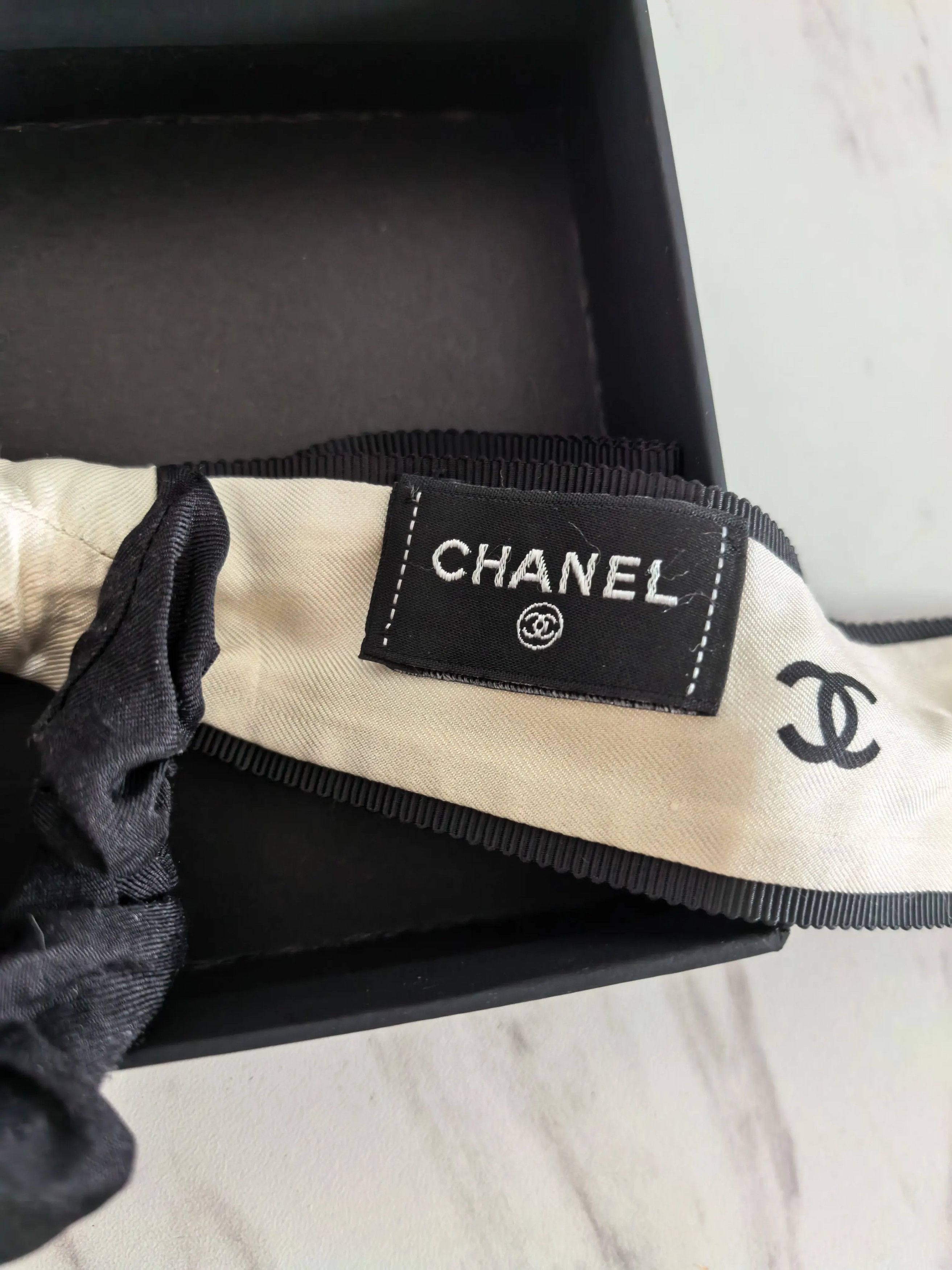 Chanel Chanel Ribbon Bow Hair Scrunchie Size ONE SIZE - 3 Thumbnail