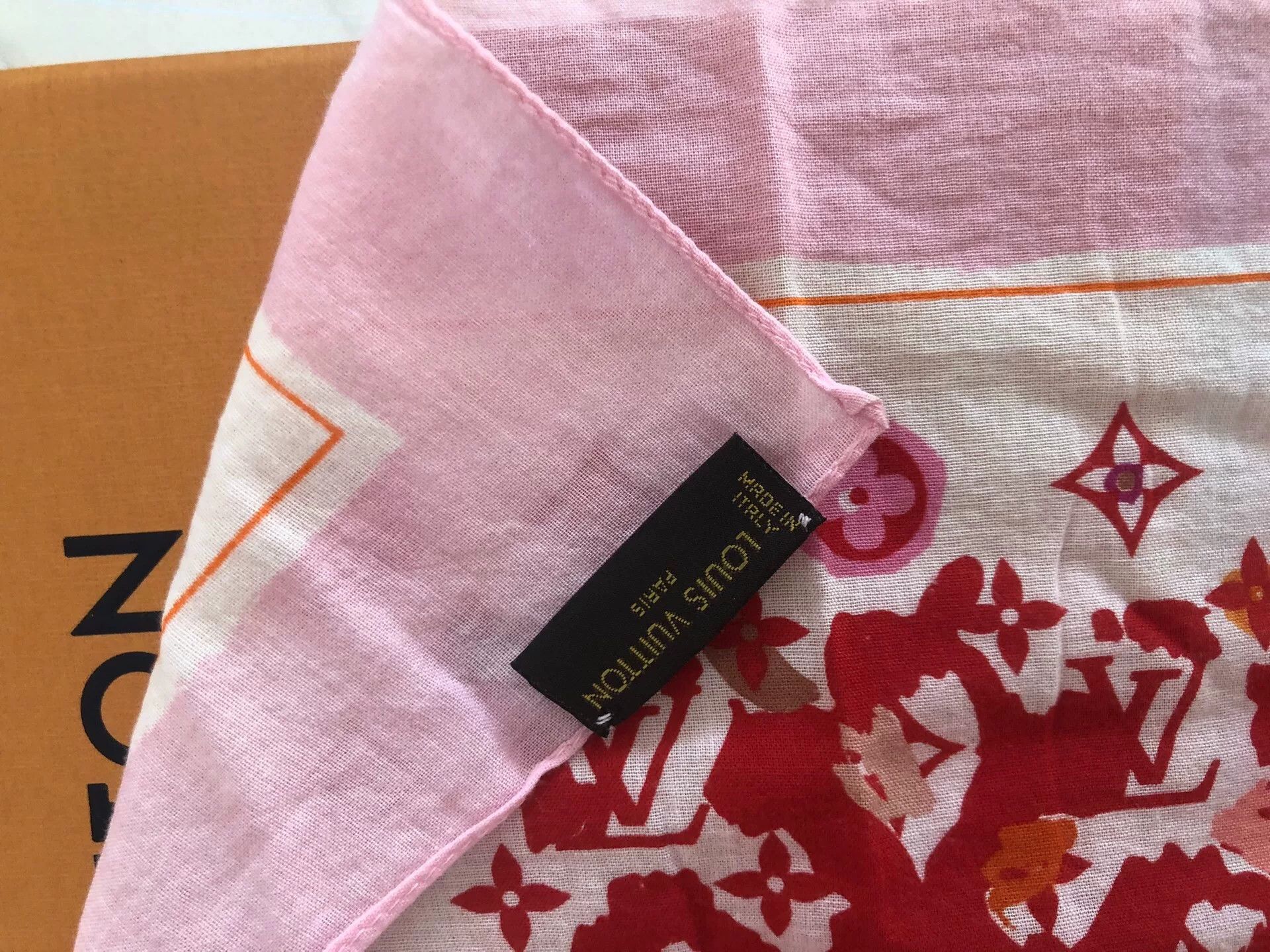 Louis Vuitton Louis Vuitton Pink Graffiti Bandana Scarf Size ONE SIZE - 4 Thumbnail