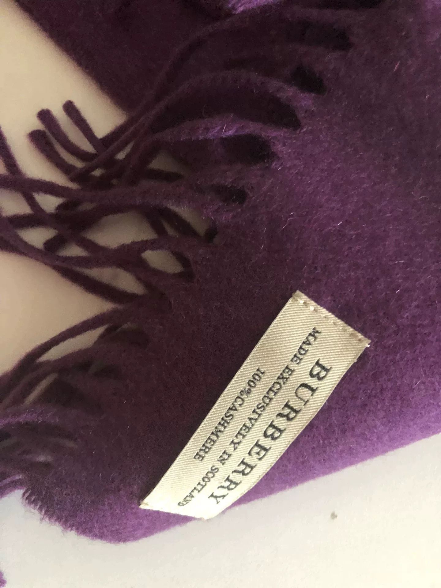 Burberry Burberry Purple Cashmere Scarf with Fringe Size ONE SIZE - 3 Thumbnail