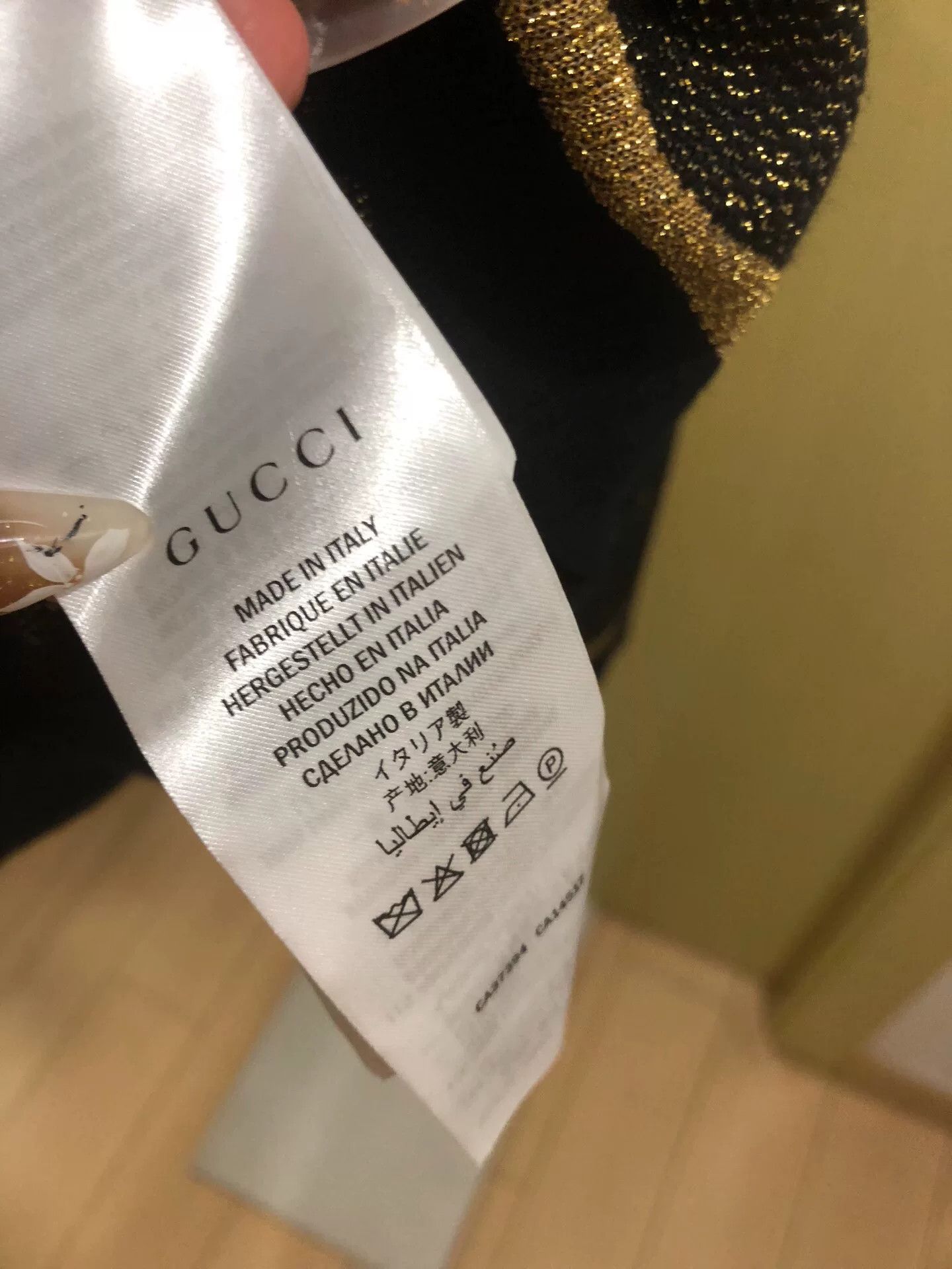 Gucci Gucci Wool Cardigan with Diamond Buttons Size XS / US 0-2 / IT 36-38 - 4 Thumbnail