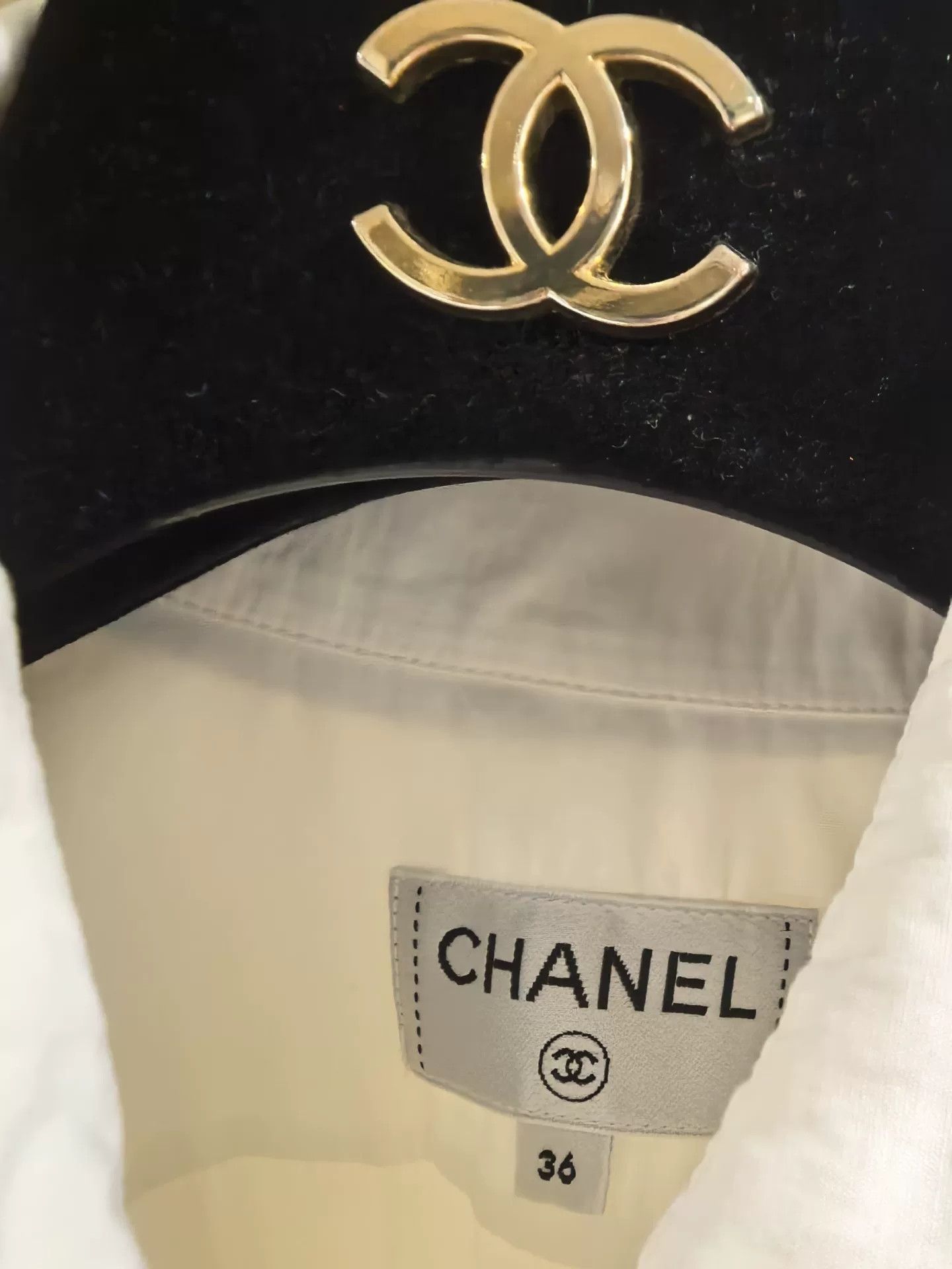 Chanel Chanel Ribbon Shirt in Excellent Condition Size M / US 6-8 / IT 42-44 - 4 Thumbnail
