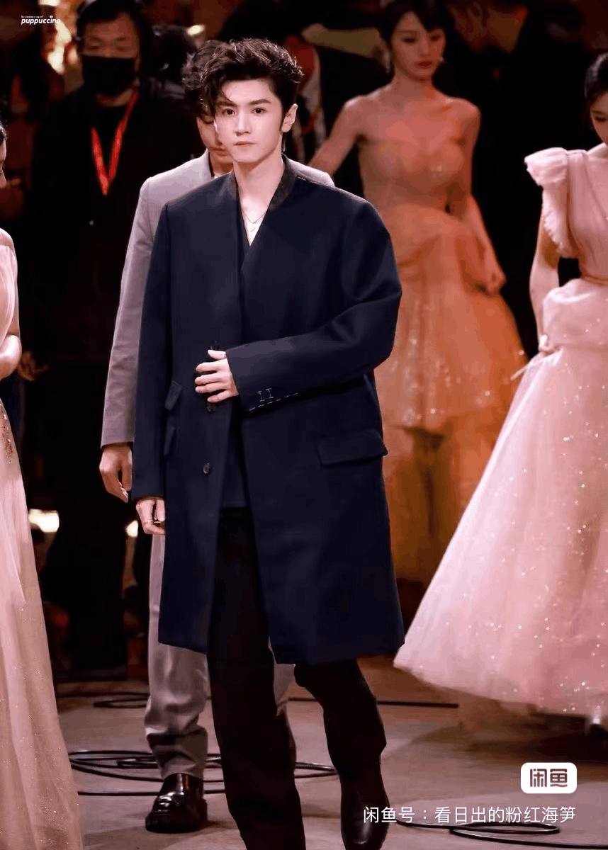 Maison Margiela Maison Margiela Navy Wool Coat Size 50 Size US M / EU 48-50 / 2 - 5 Thumbnail
