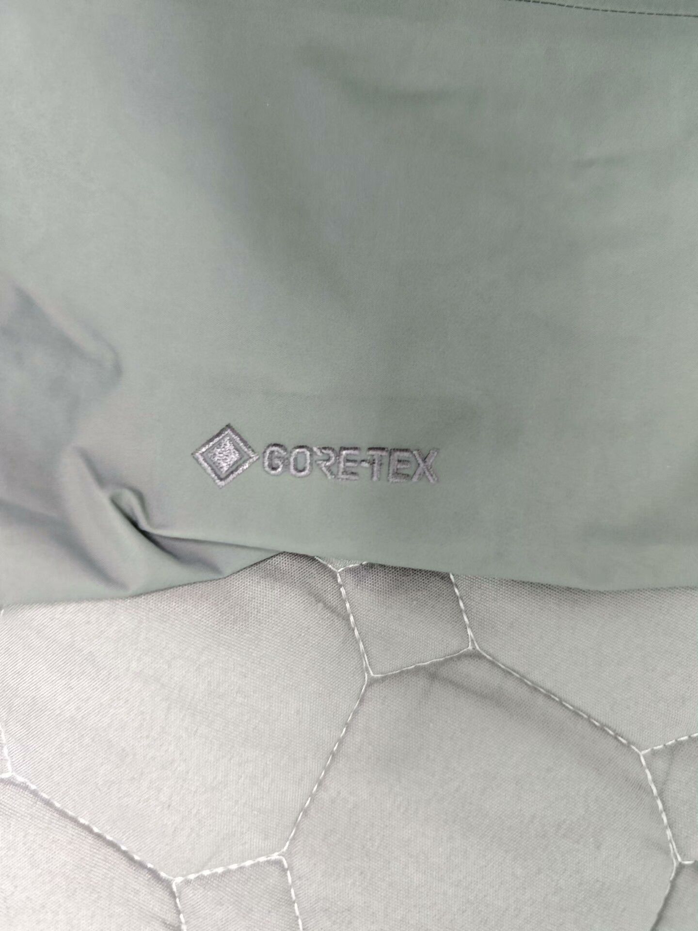 Arc'teryx Arcteryx Beta SL Gore-Tex Men's Jacket Size US S / EU 44-46 / 1 - 4 Thumbnail