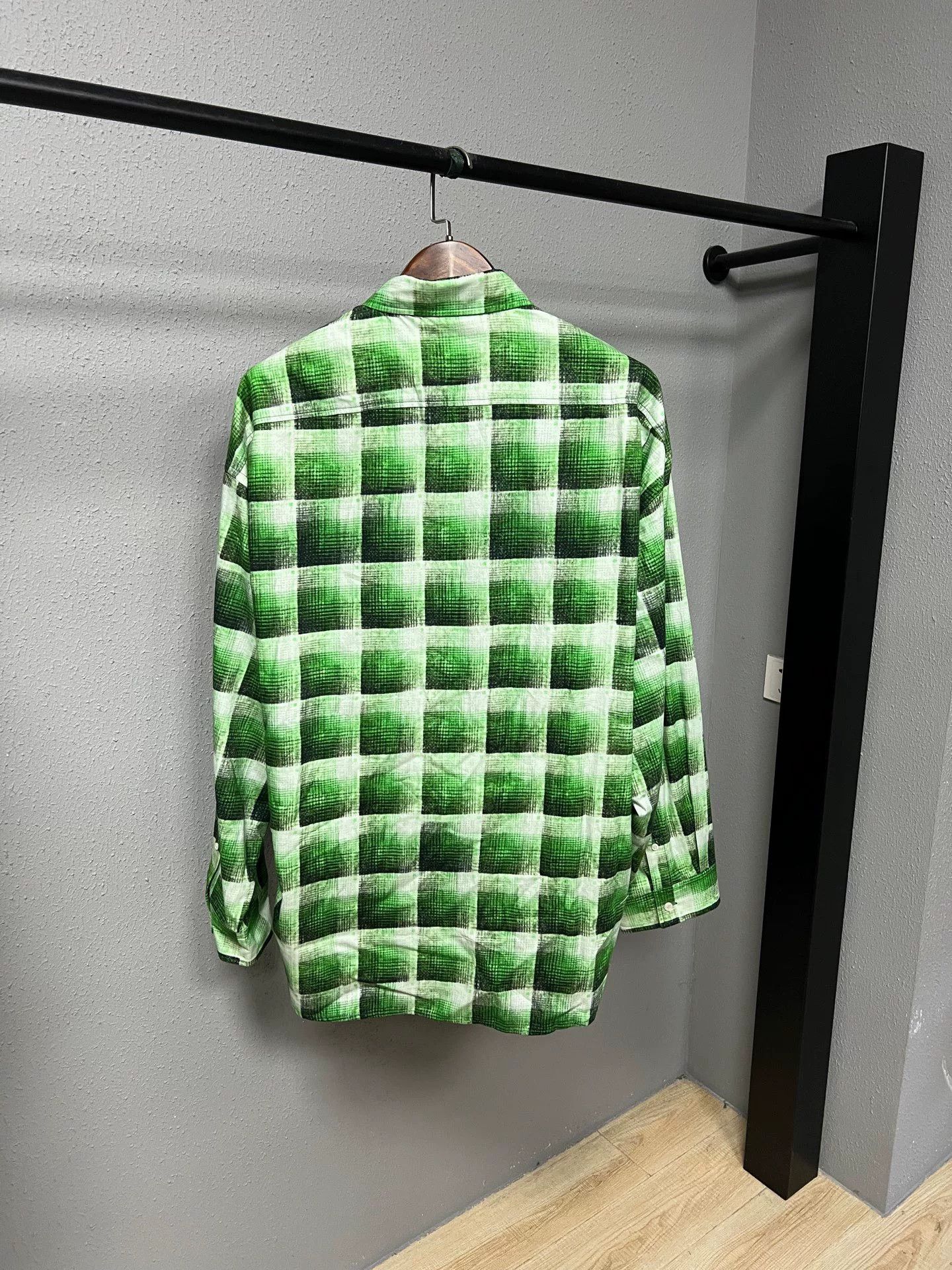 Acne Studios Acne Studios Green Plaid Button-Up Shirt Size US M / EU 48-50 / 2 - 2 Thumbnail