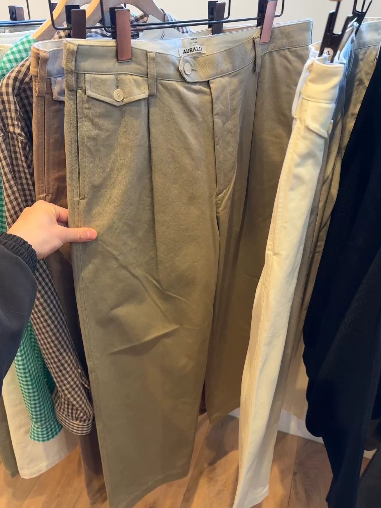 Auralee Versatile Beige Chinos for Every Occasion Size US 26 / EU 42 - 5 Thumbnail