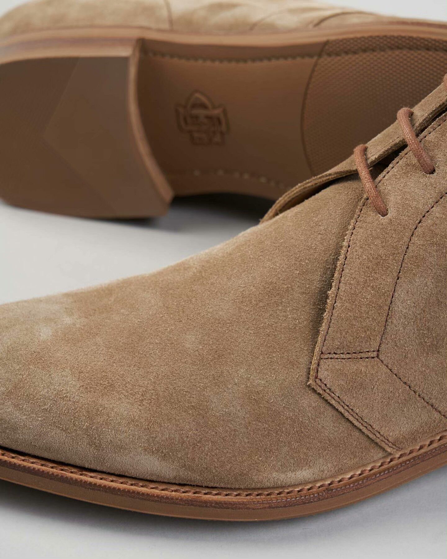 Edward Green Edward Green Mushroom Suede Chukka Boots Size US 6.5 / EU 39-40 - 5 Thumbnail