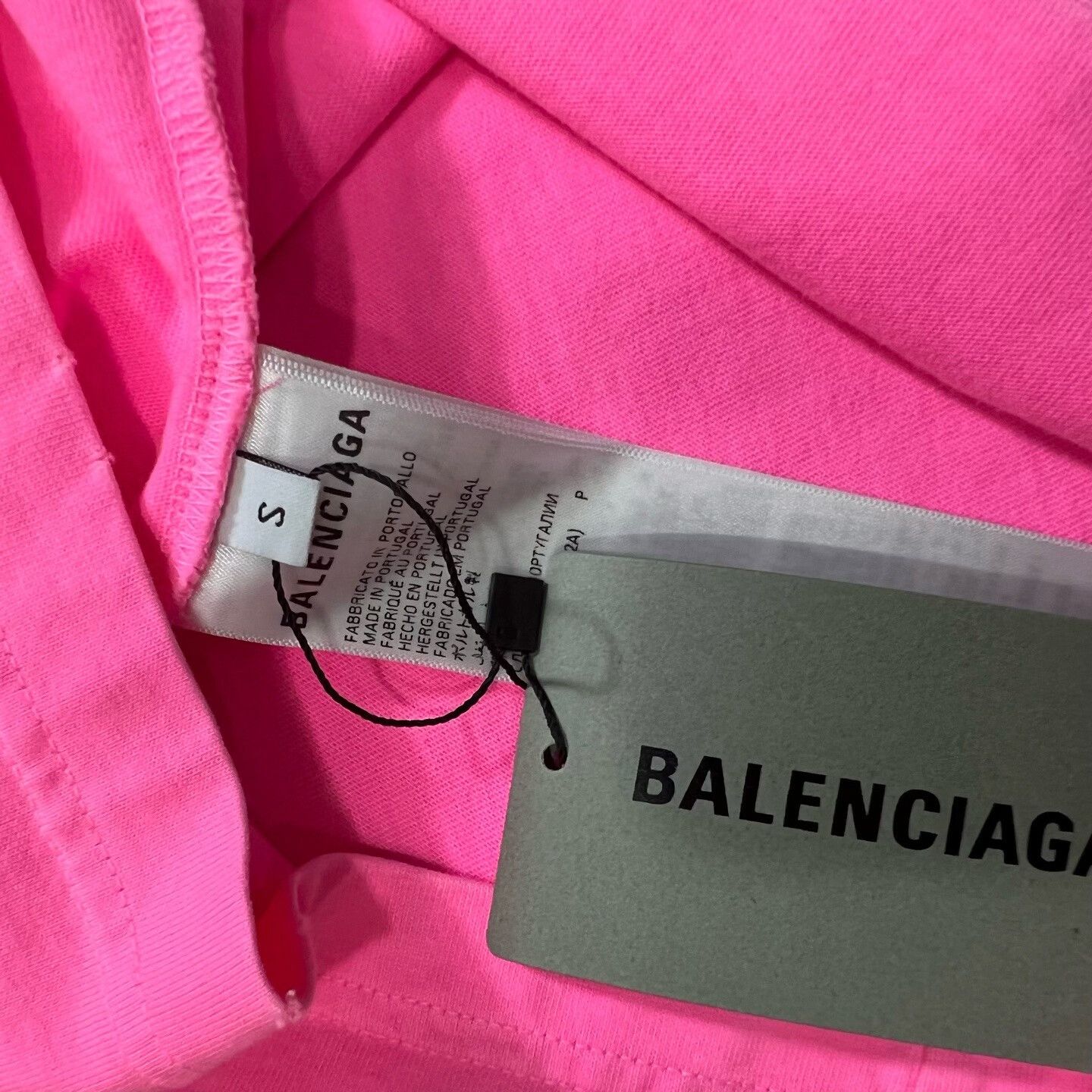 Balenciaga Balenciaga Bright Pink Oversized T-Shirt Size US S / EU 44-46 / 1 - 4 Thumbnail