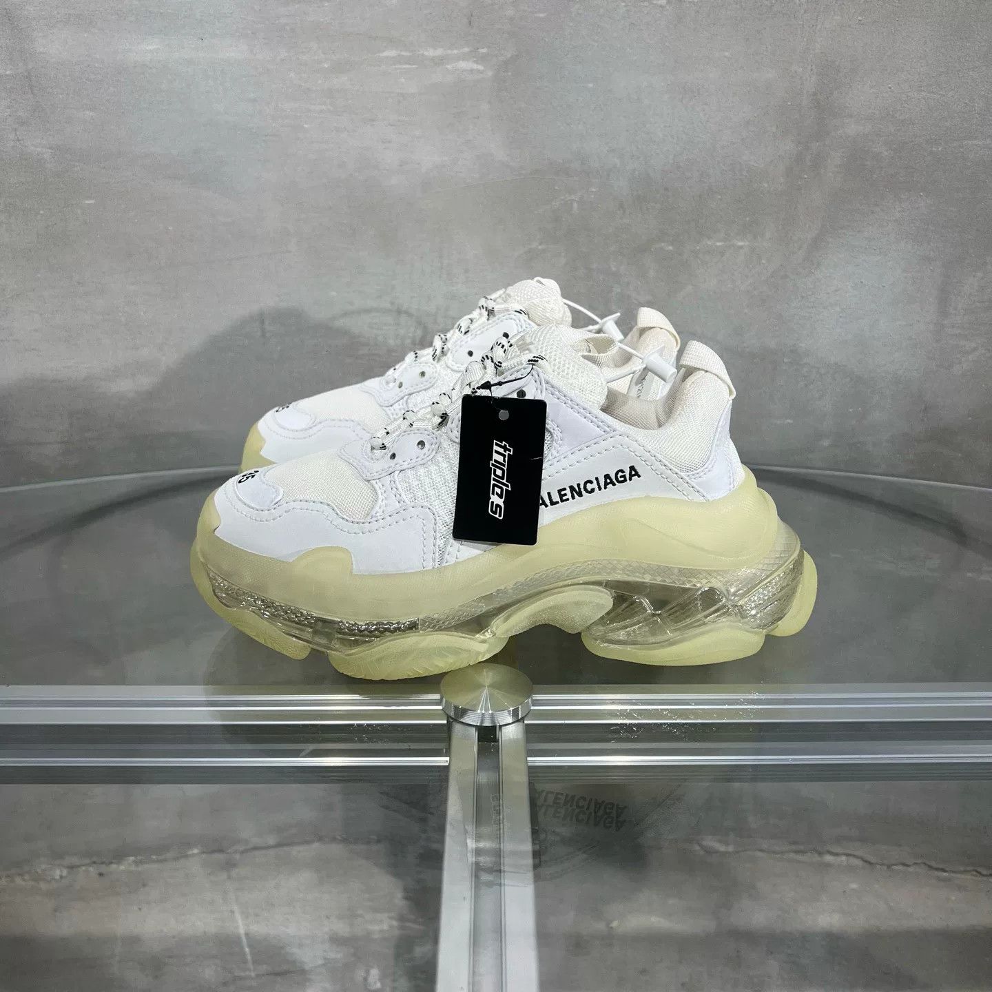 Balenciaga Balenciaga Triple S Clear Sole Sneakers Women Size US 4 / IT 34 - 3 Thumbnail