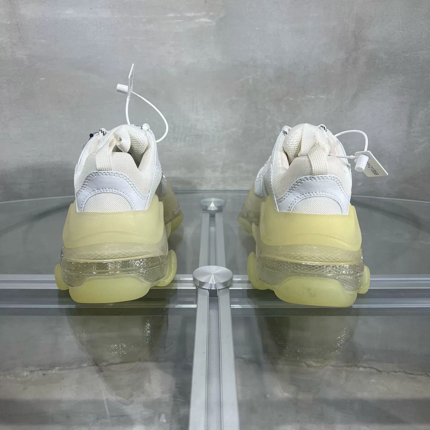 Balenciaga Balenciaga Triple S Clear Sole Sneakers Women Size US 4 / IT 34 - 6 Thumbnail