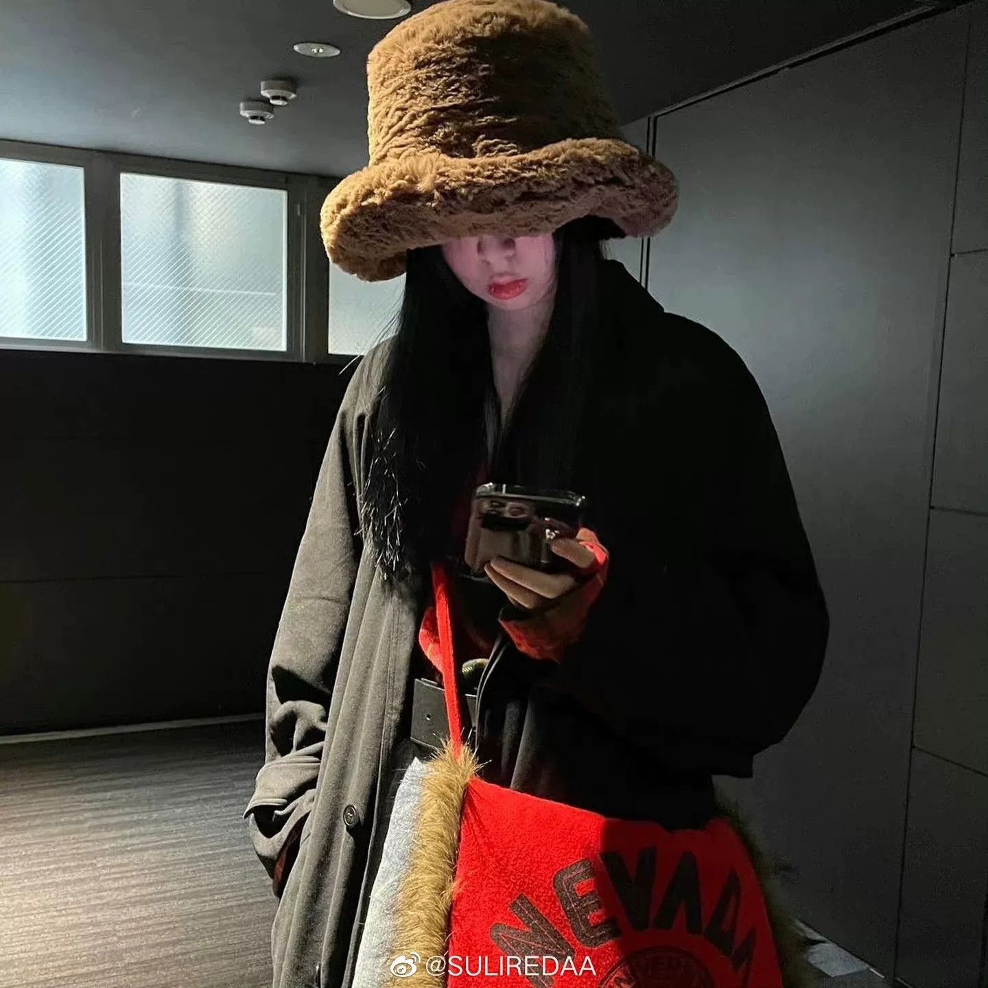 Raf Simons Raf Simons Red Bag with Fur Trim Size ONE SIZE - 2 Thumbnail