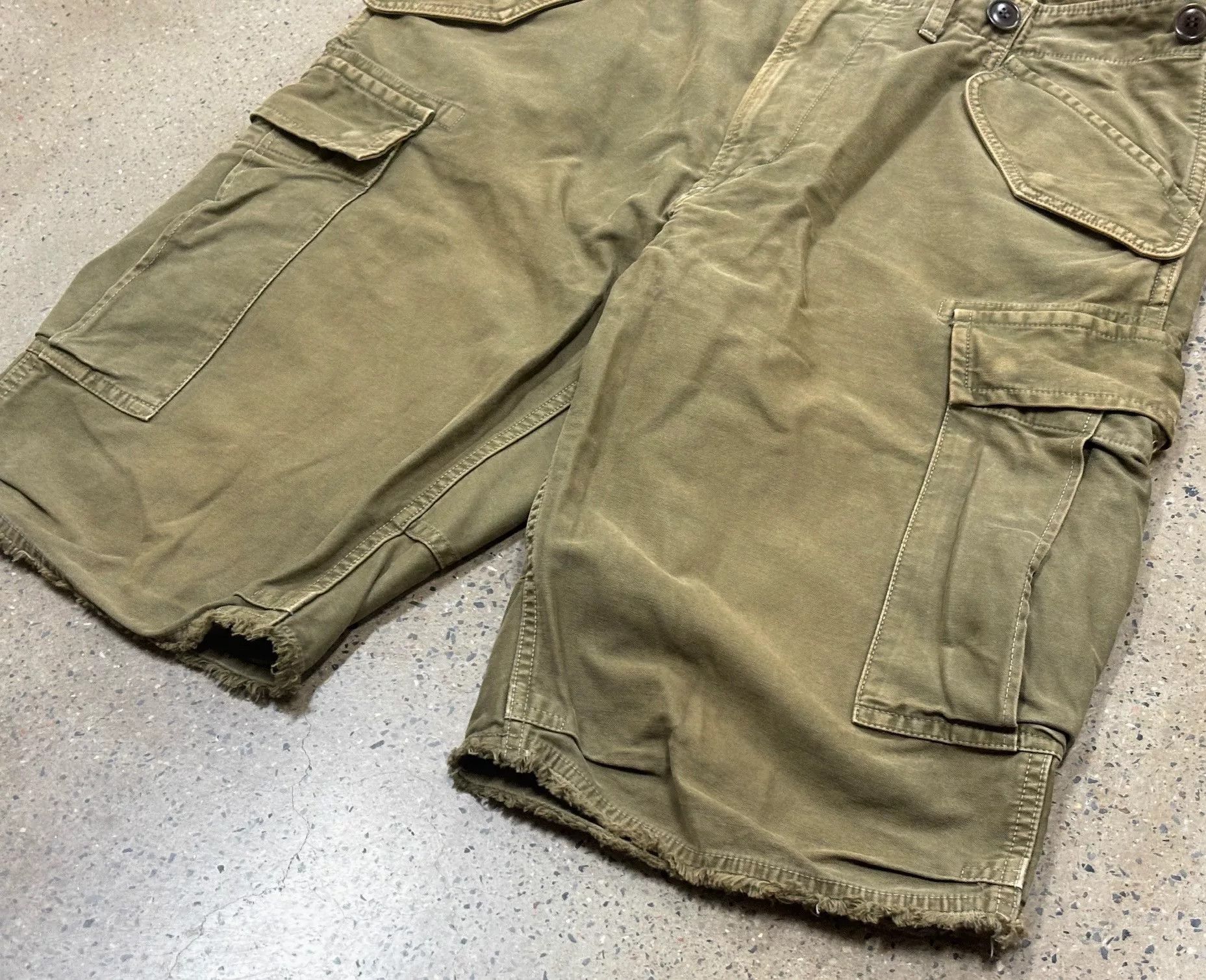 Visvim Visvim Olive Green Cargo Shorts for Men Size US 28 / EU 44 - 4 Thumbnail