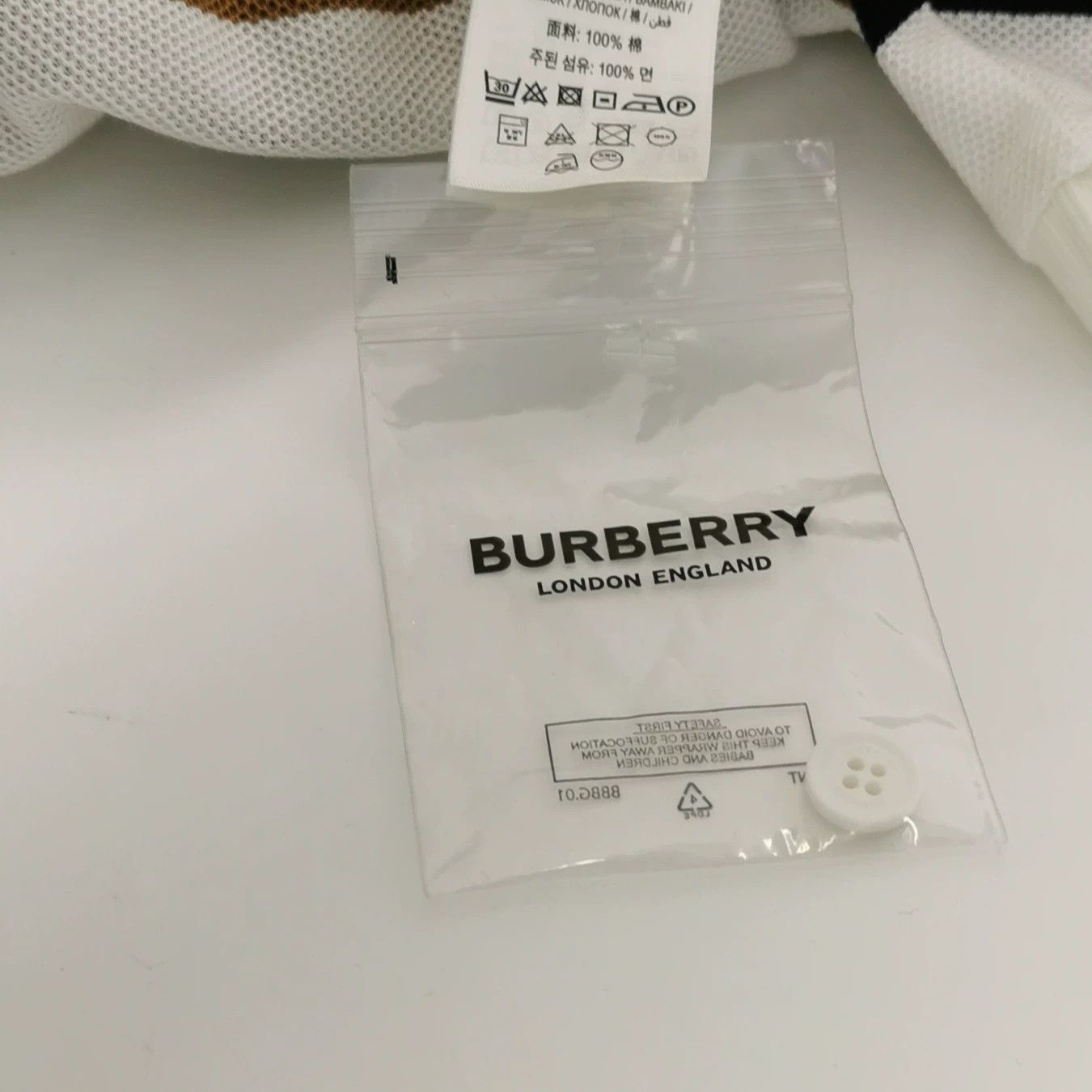 Burberry Burberry Color Block Polo Shirt Large Size US L / EU 52-54 / 3 - 4 Thumbnail