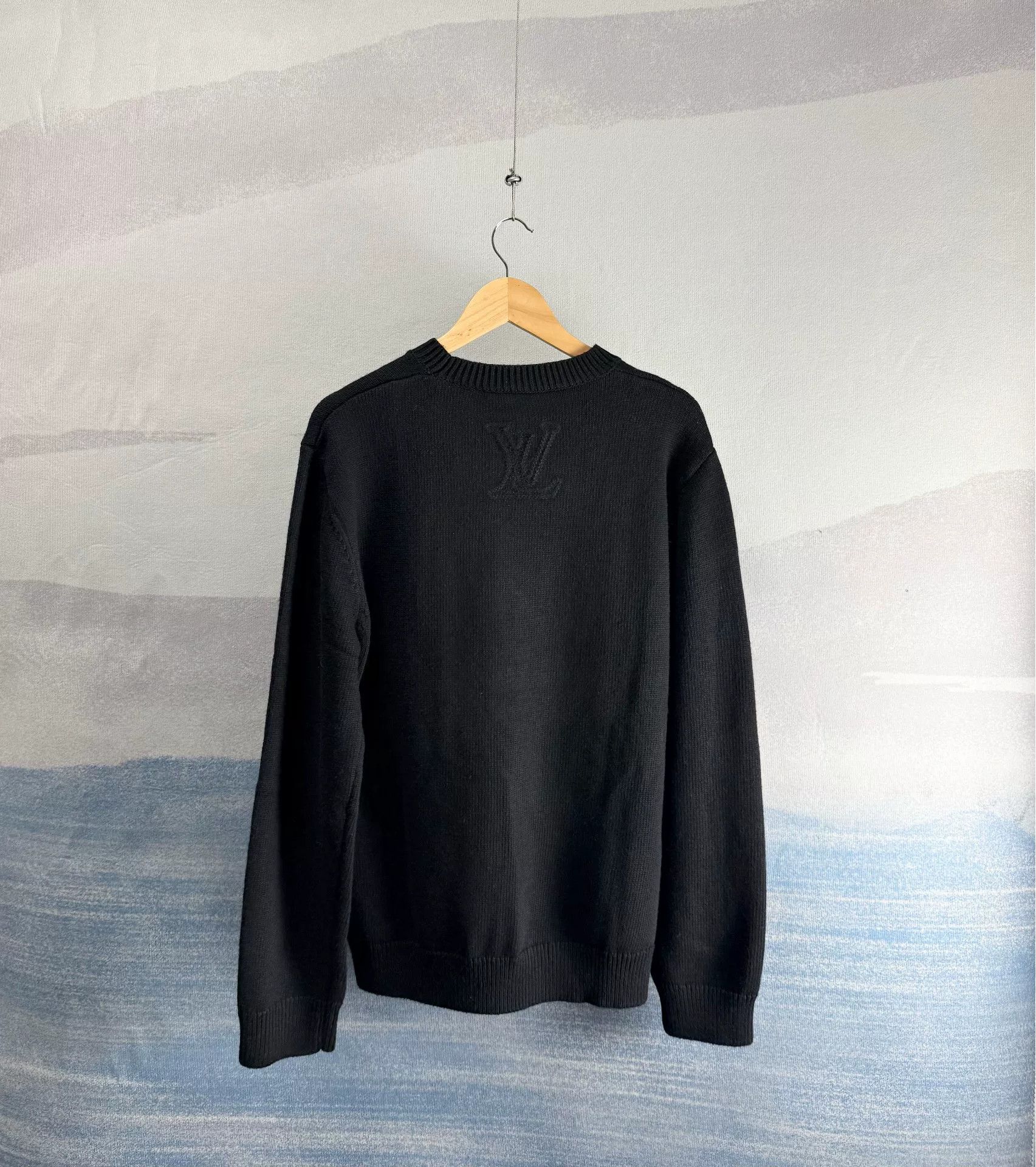 Louis Vuitton Louis Vuitton Black Embroidered Floral Sweater Size US XL / EU 56 / 4 - 2 Thumbnail