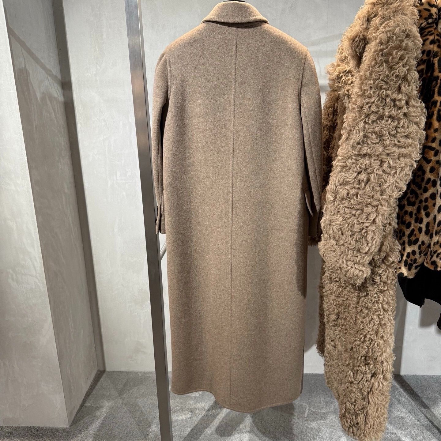 Max Mara Maxmara Long Beige Double-Breasted Coat Size XS / US 0-2 / IT 36-38 - 4 Thumbnail