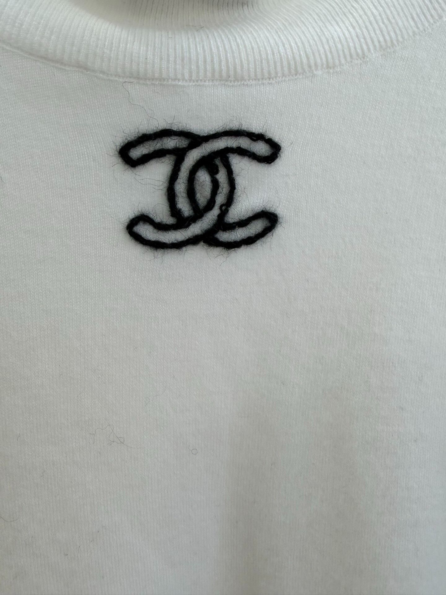 Chanel Chanel White Long-Sleeve Top for Women Size S / US 4 / IT 40 - 3 Thumbnail
