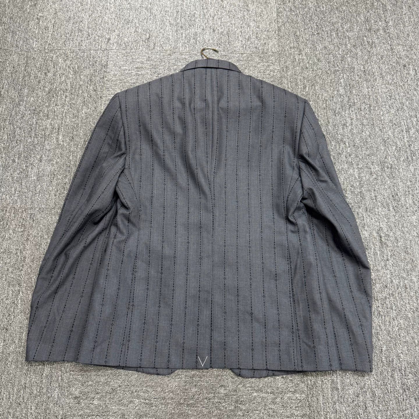 Louis Vuitton Louis Vuitton Gray Striped Wool Suit Jacket Size US XL / EU 56 / 4 - 2 Thumbnail