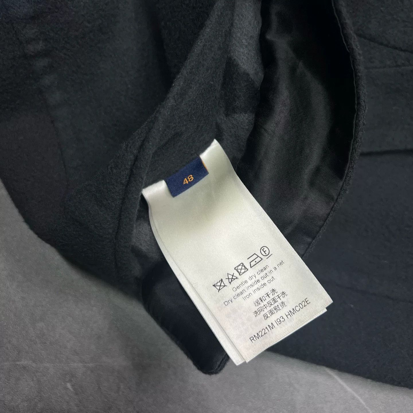 Louis Vuitton Louis Vuitton Black Wool Blend Coat Size US M / EU 48-50 / 2 - 5 Thumbnail