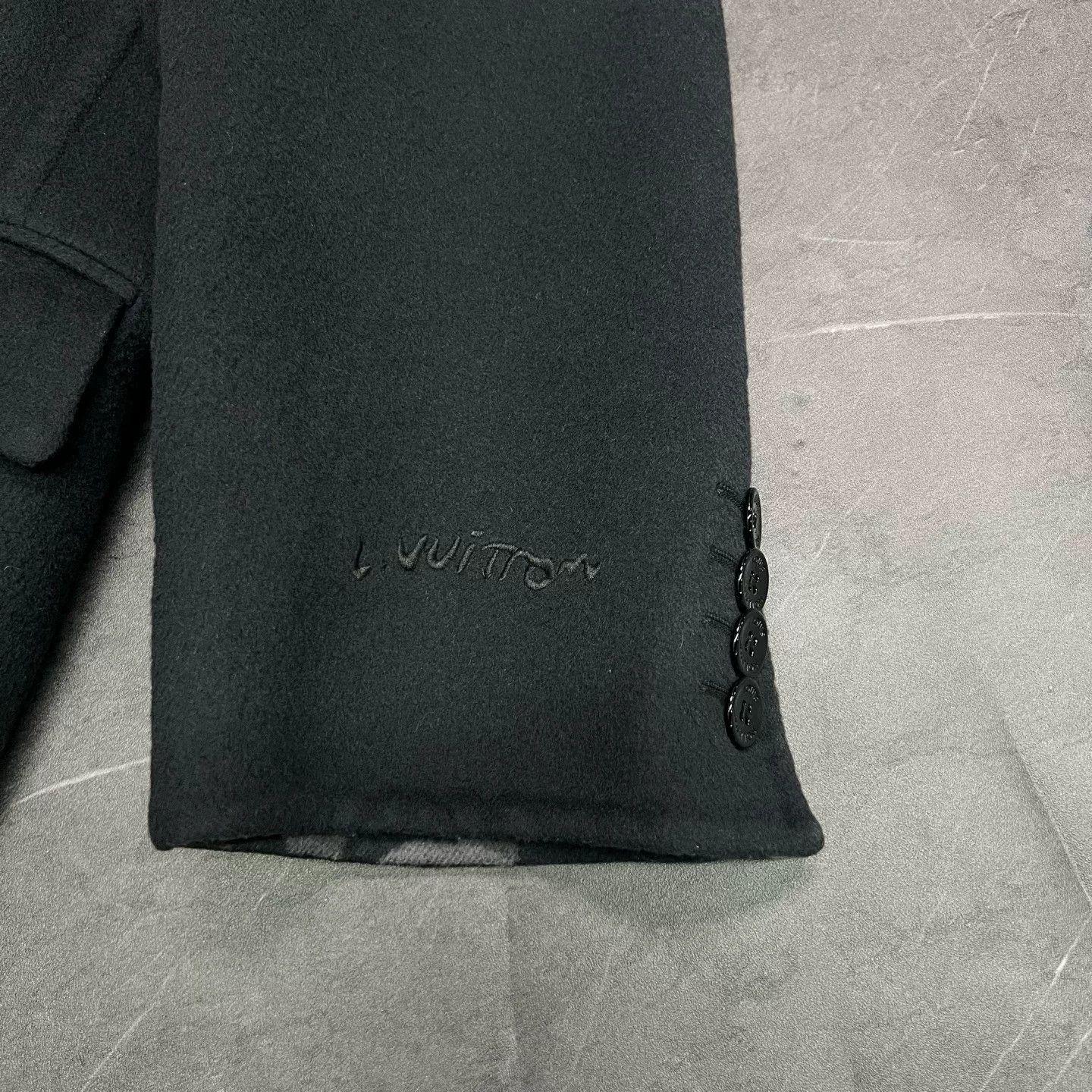 Louis Vuitton Louis Vuitton Black Wool Blend Coat Size US M / EU 48-50 / 2 - 4 Thumbnail